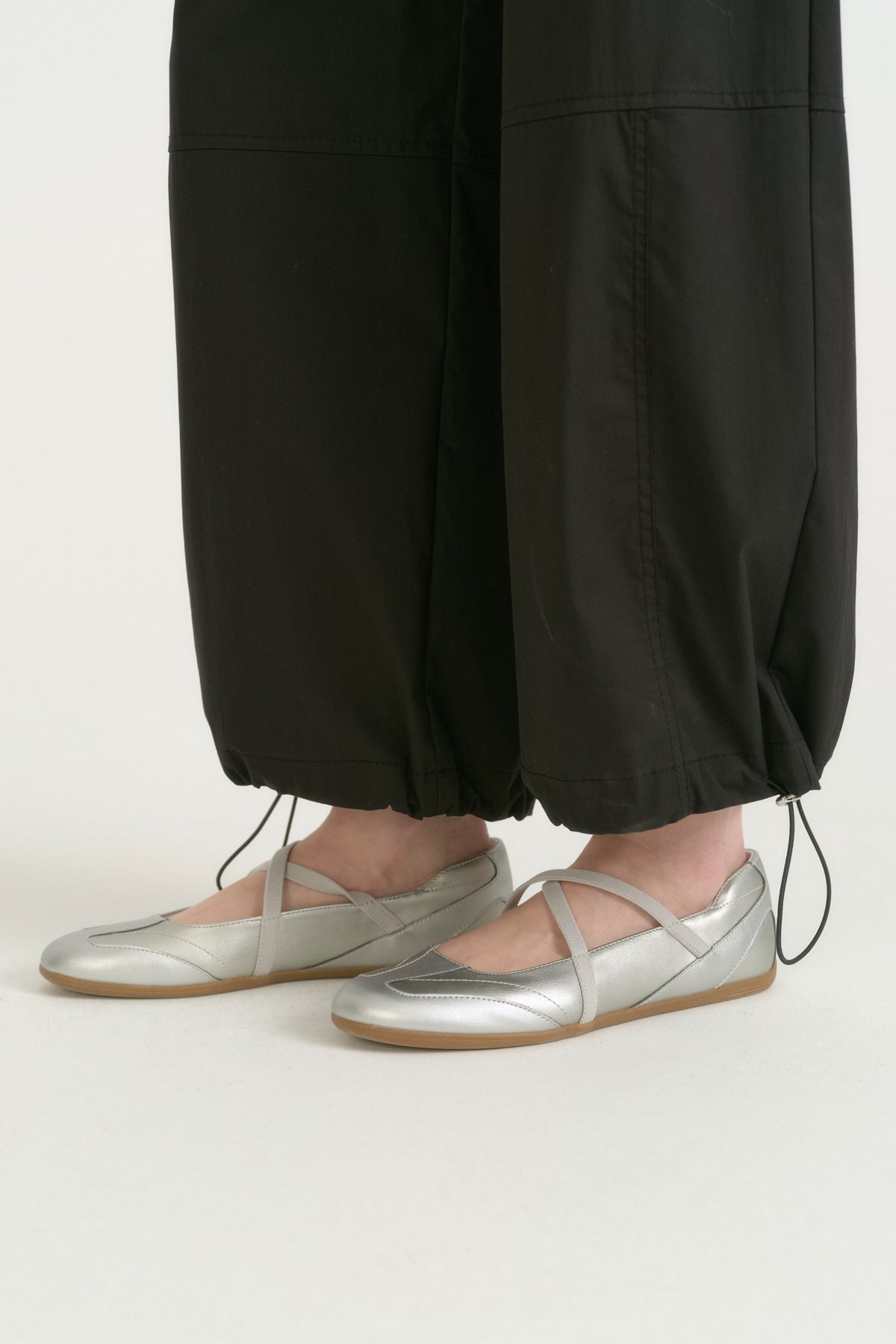 Gathered Cropped Cotton Trousers - Black