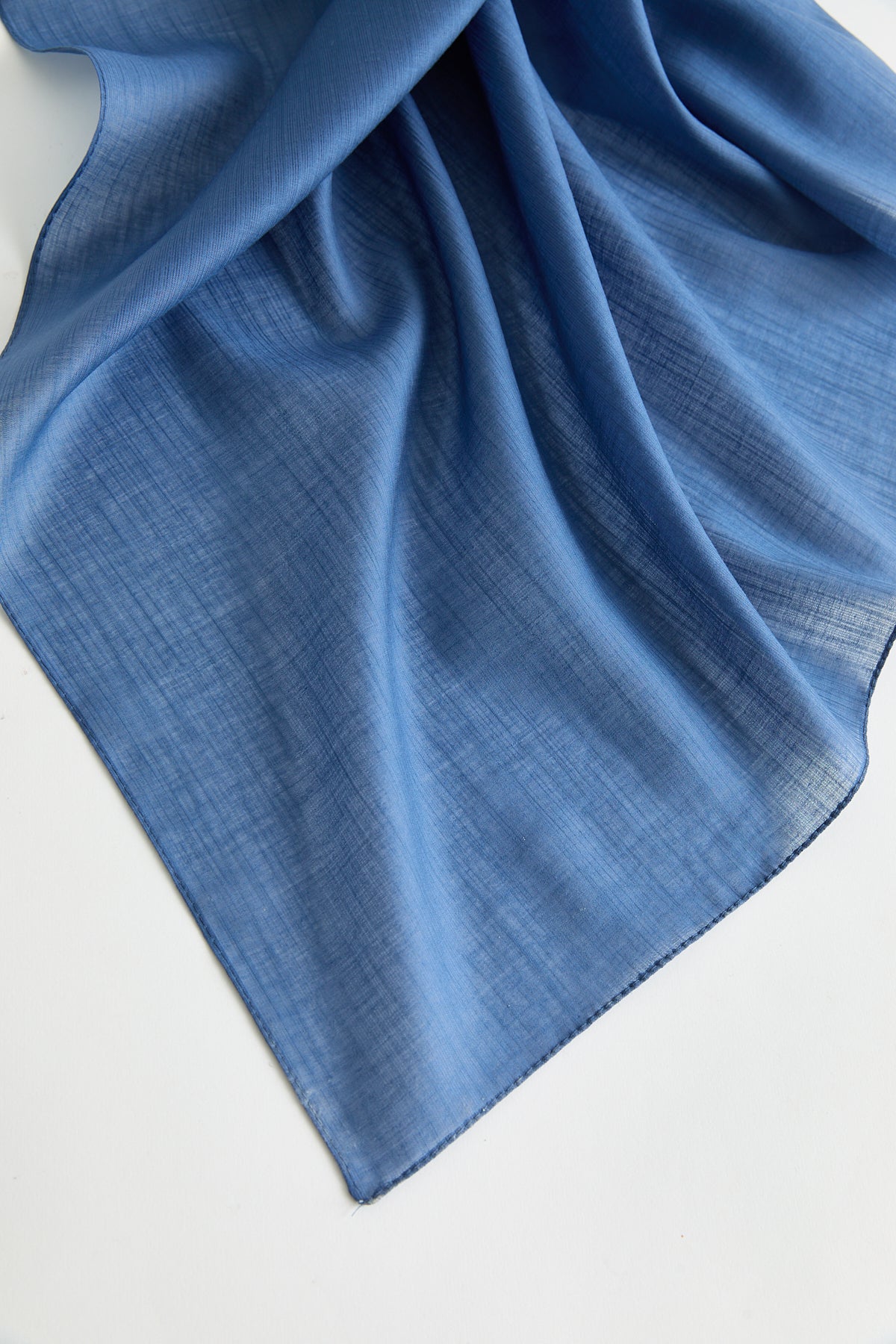 keten-efektli-natural-esarp-indigo-260319.jpg