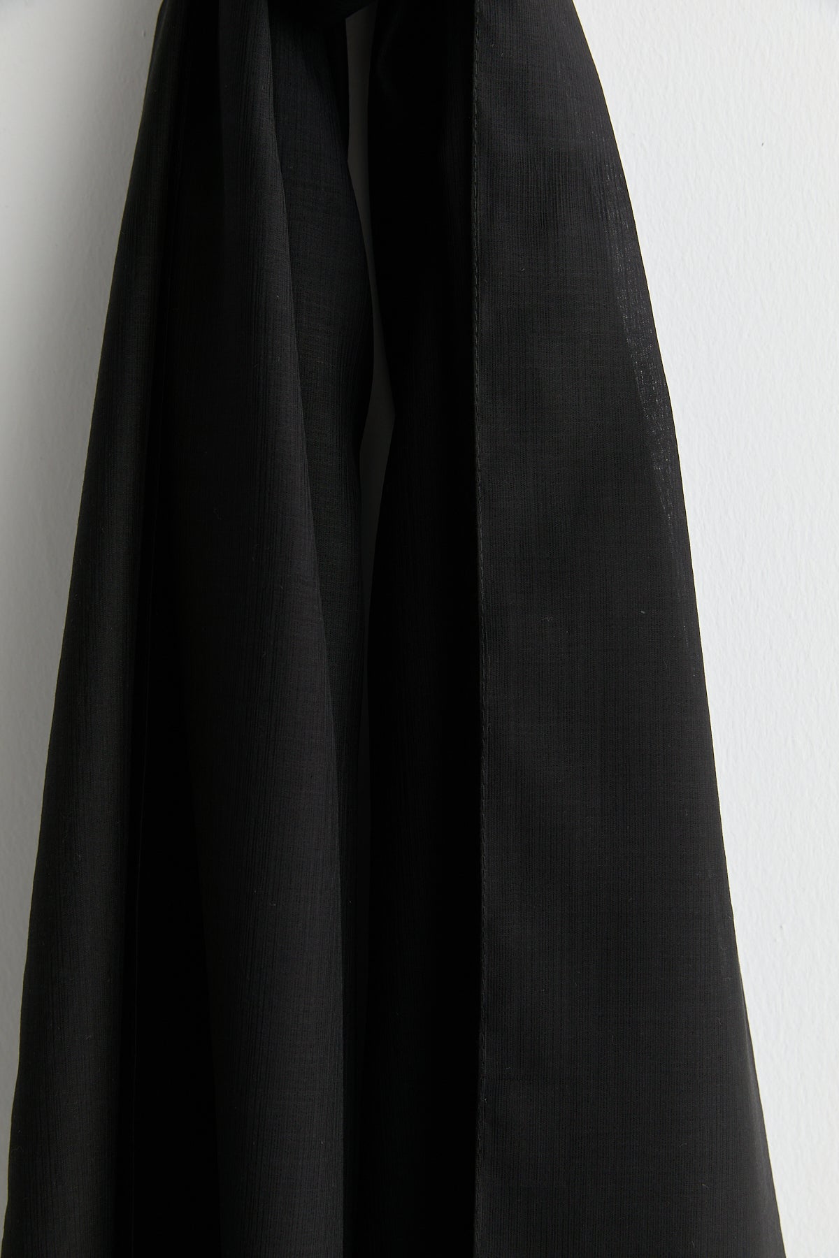 Linen Effect Natural Lyocell Shawl - Black