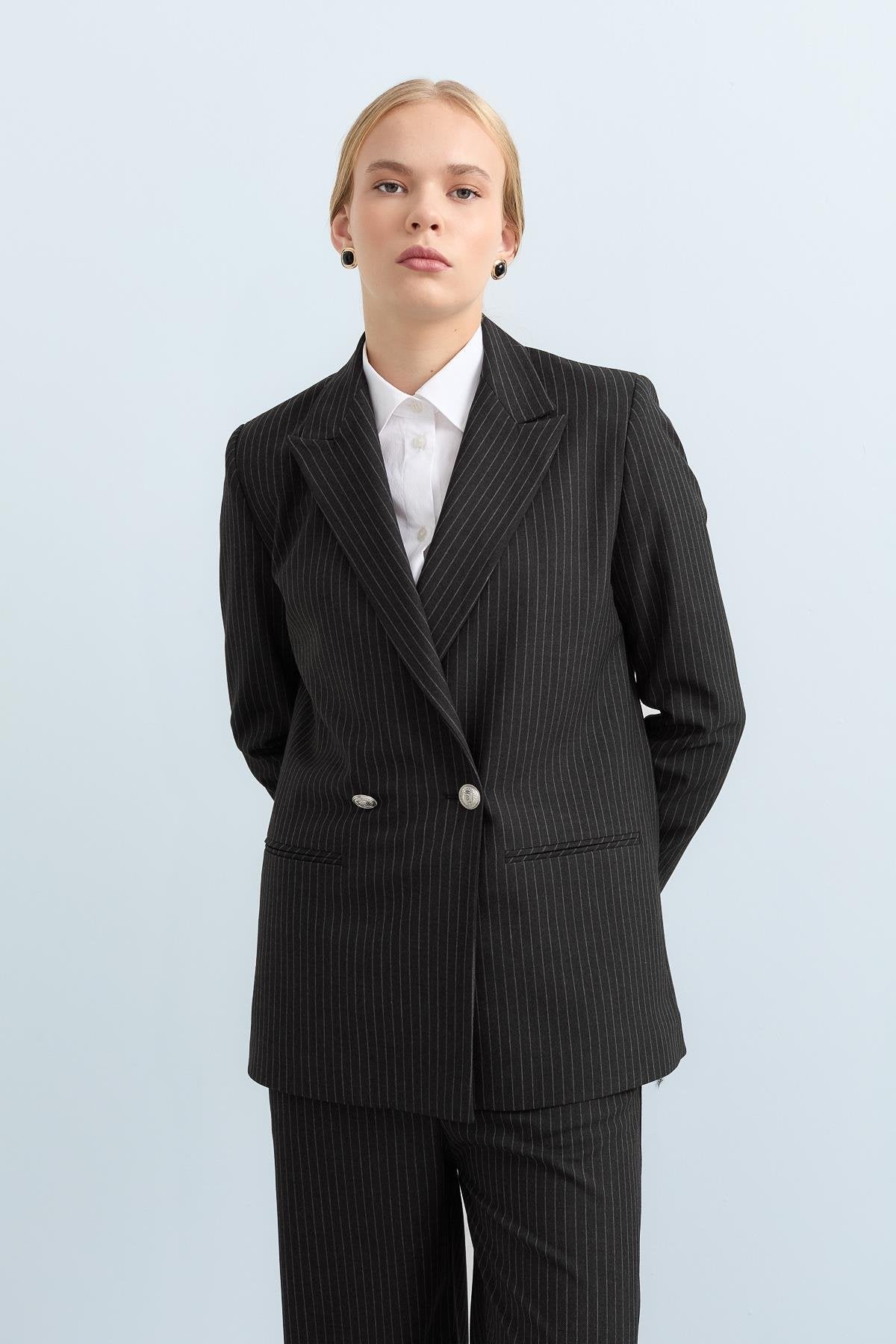 kilic-yaka-cizgili-blazer-ceket-fume-236943.jpg