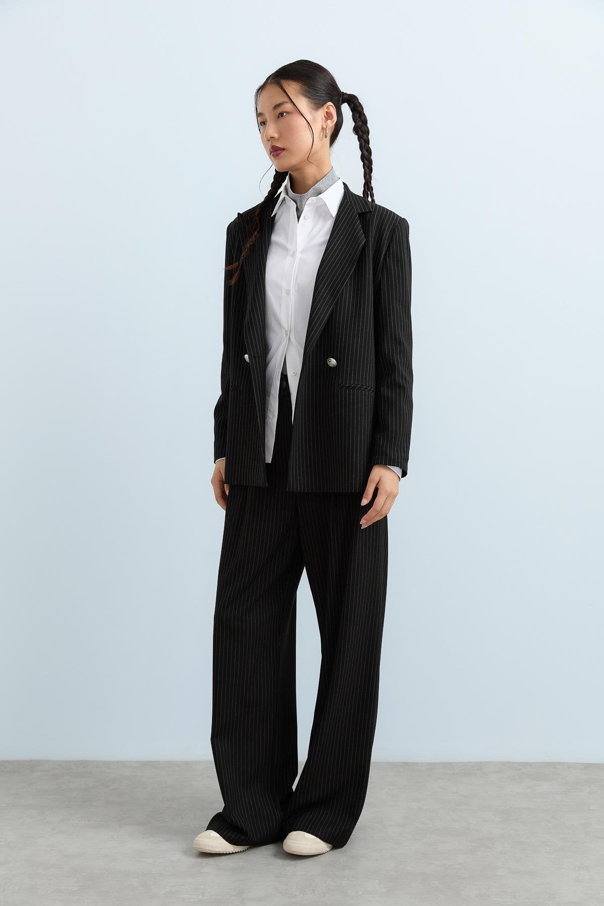 kilic-yaka-cizgili-blazer-ceket-siyah-236953.jpg