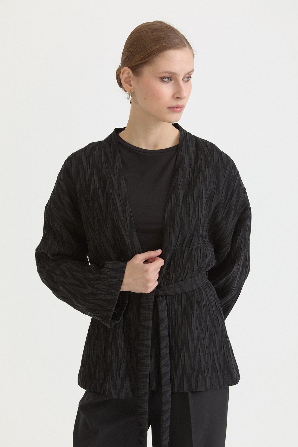 Kısa Bağlamalı Lyocell Kimono - Siyah
