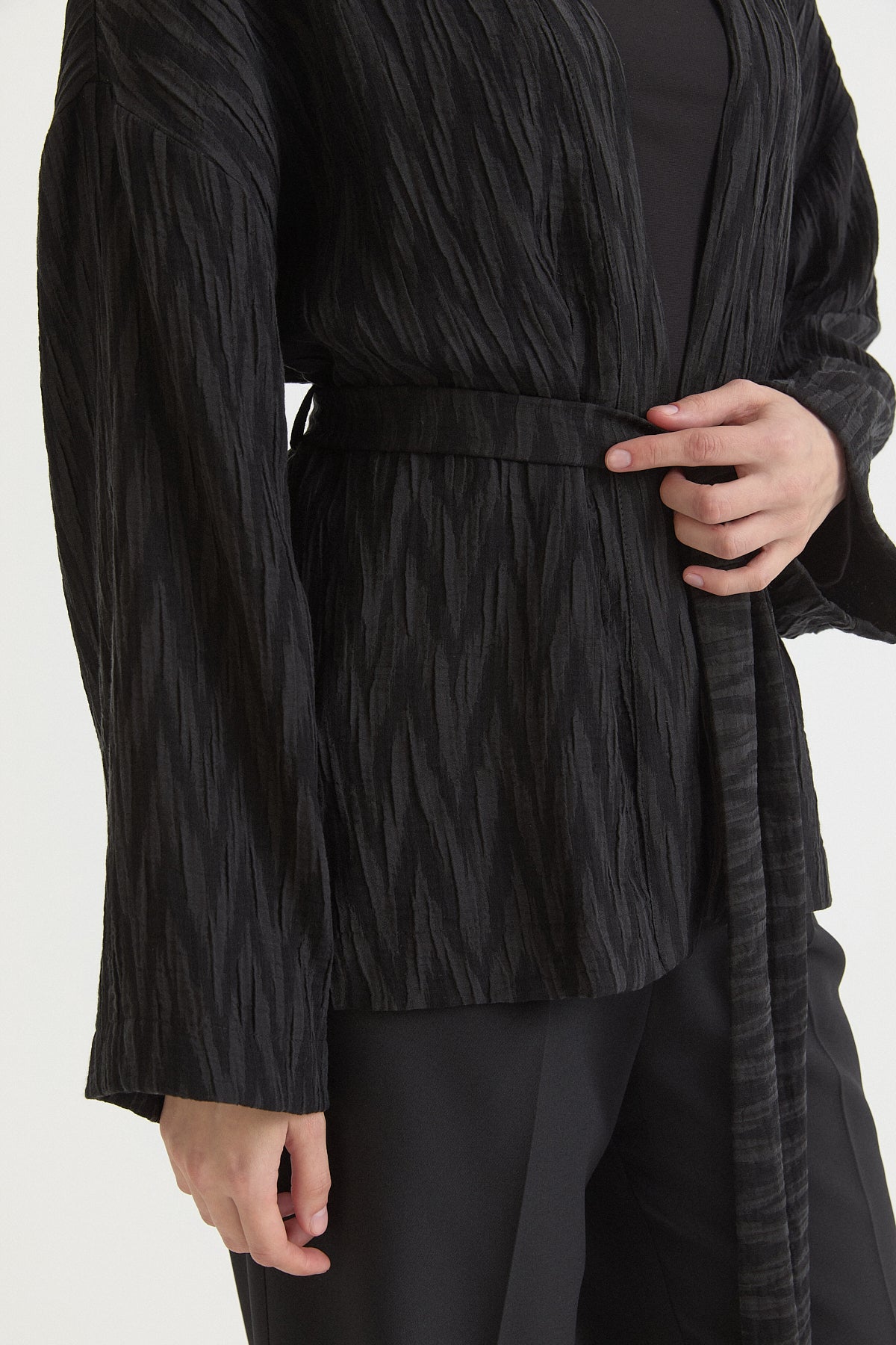 Kısa Bağlamalı Lyocell Kimono - Siyah