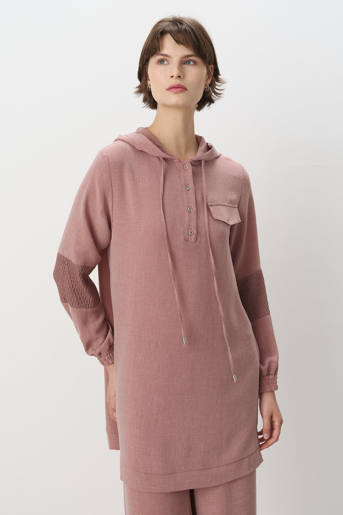Rose-Pink Tunic and Trousers Set with Mesh and Lace Sleeves