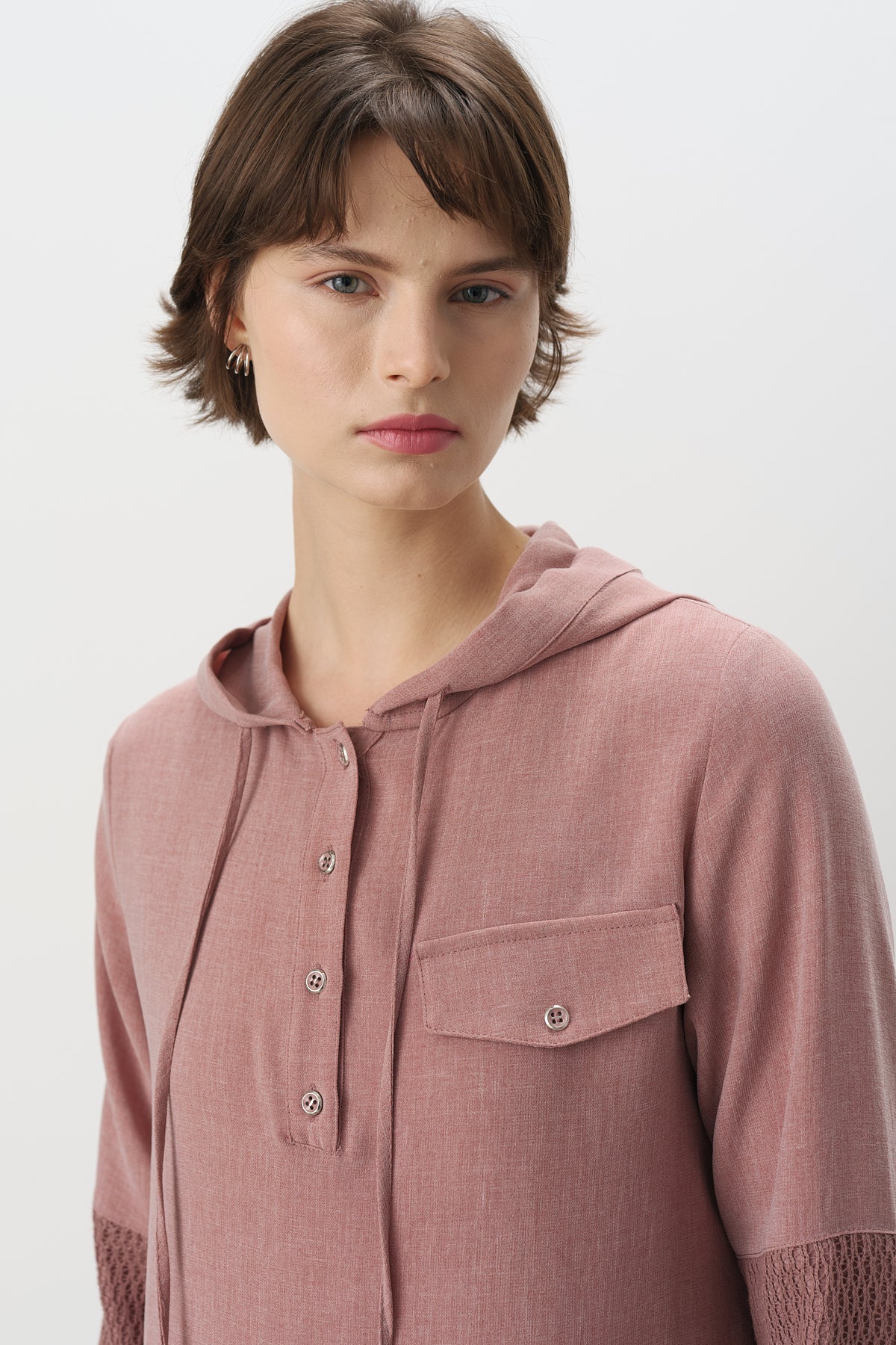 Rose-Pink Tunic and Trousers Set with Mesh and Lace Sleeves
