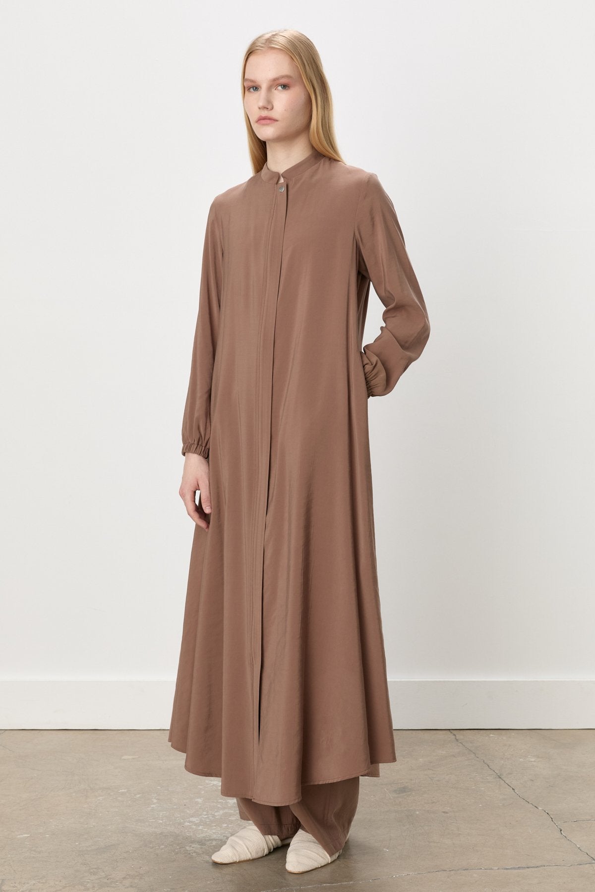 Kolları Lastikli Tencel Ferace - Açık Kahve