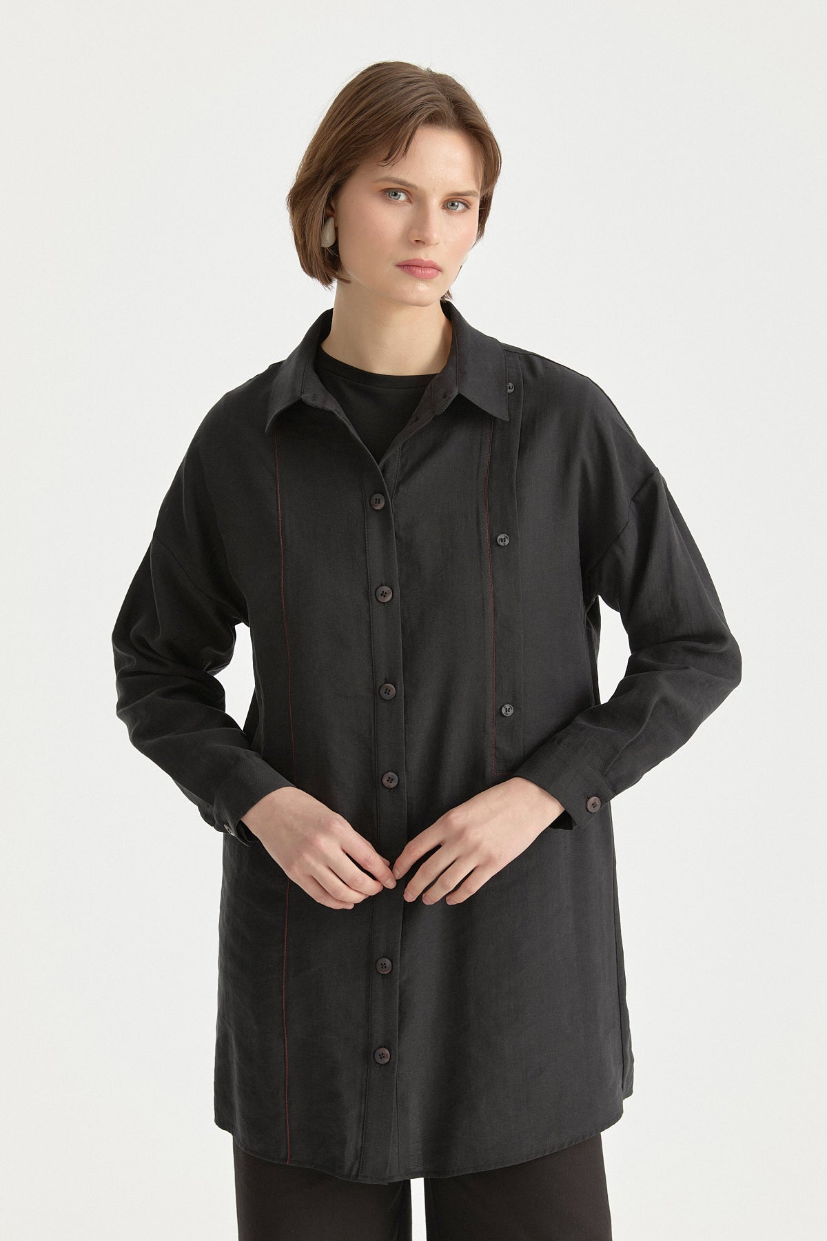 kontrast-dikis-detayli-oversize-lyocell-tunik-siyah-263615.jpg