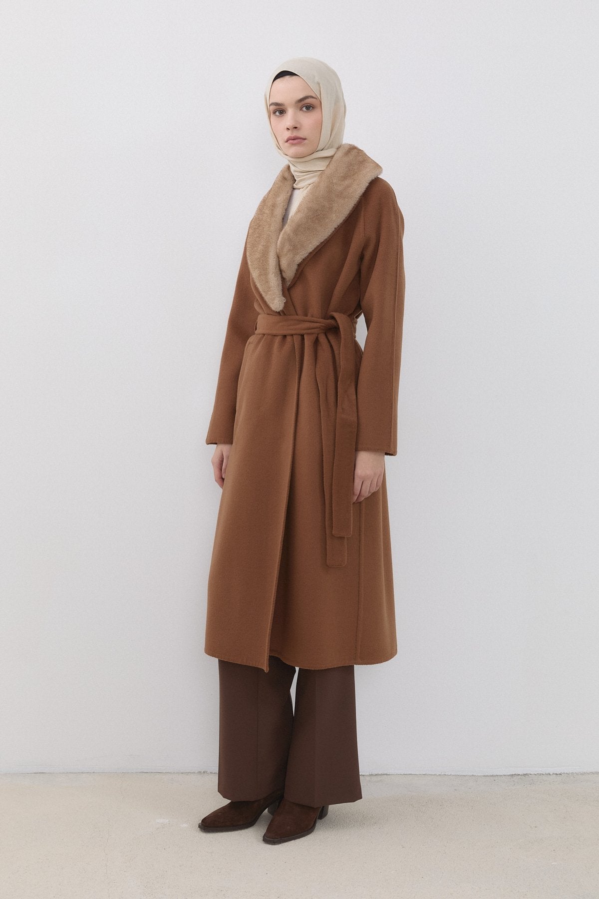Fur-trimmed Shawl Collar Belted Cashmere Coat - Brown