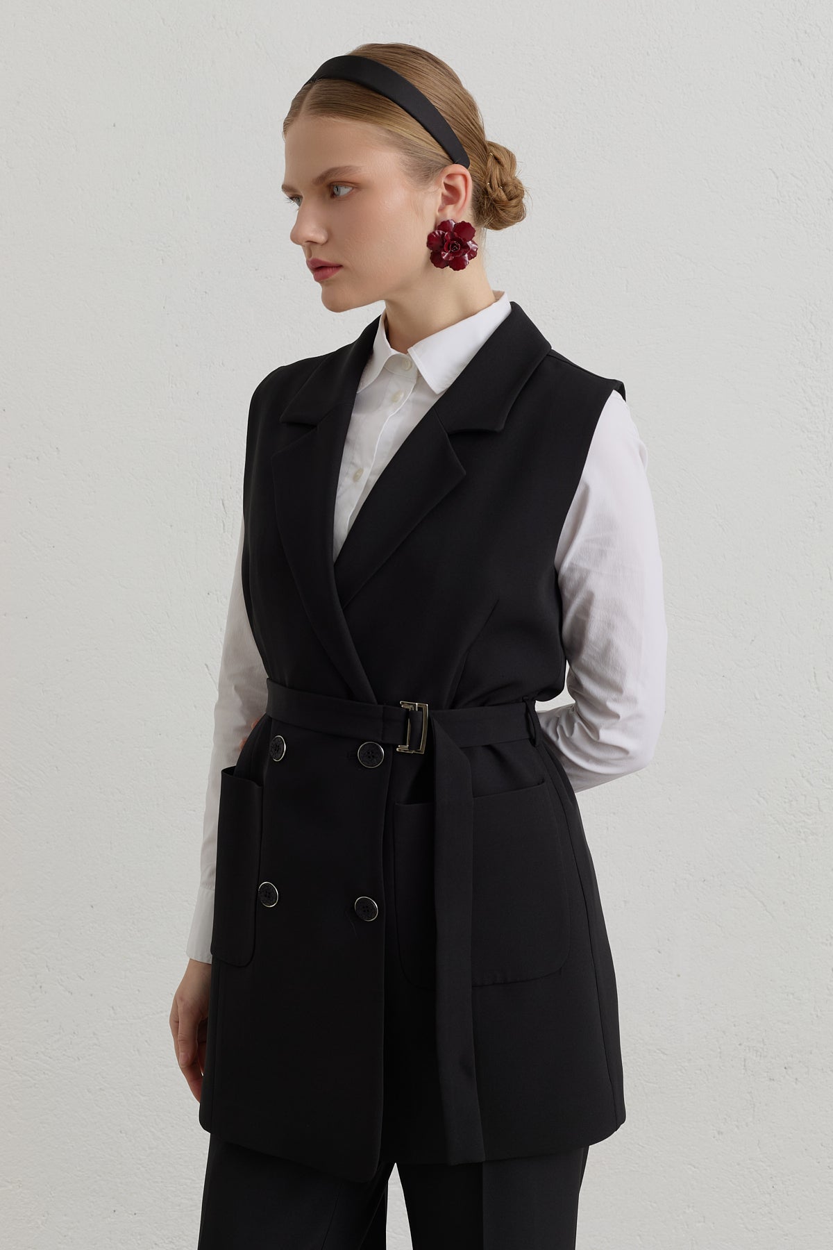 kusakli-blazer-yelek-siyah-263543.jpg