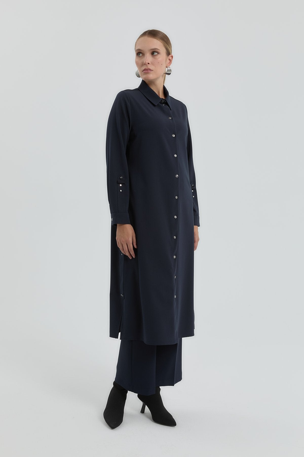 kusgozu-detayli-gomlek-yaka-tunik-lacivert-256162.jpg