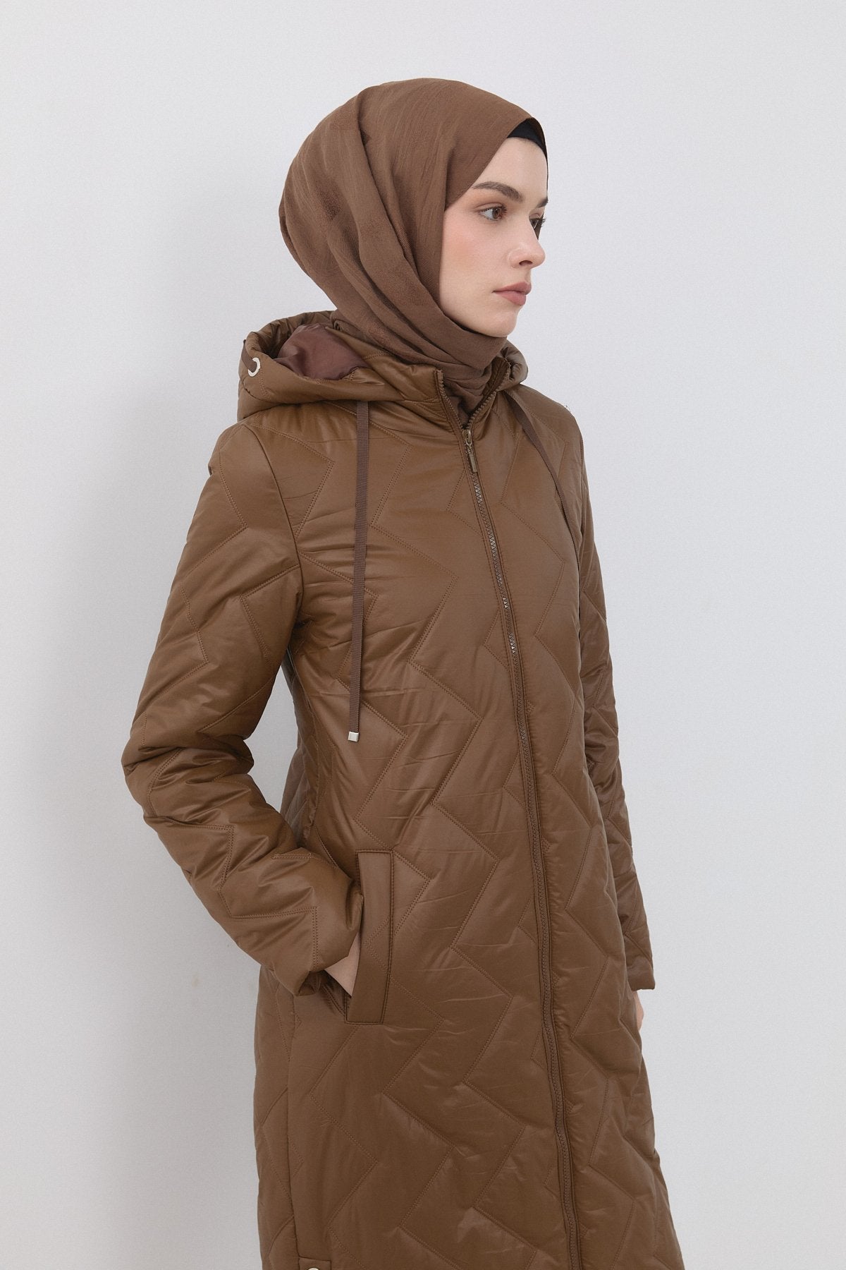 Kuşgözü Detaylı Kapitone Kaban - Camel