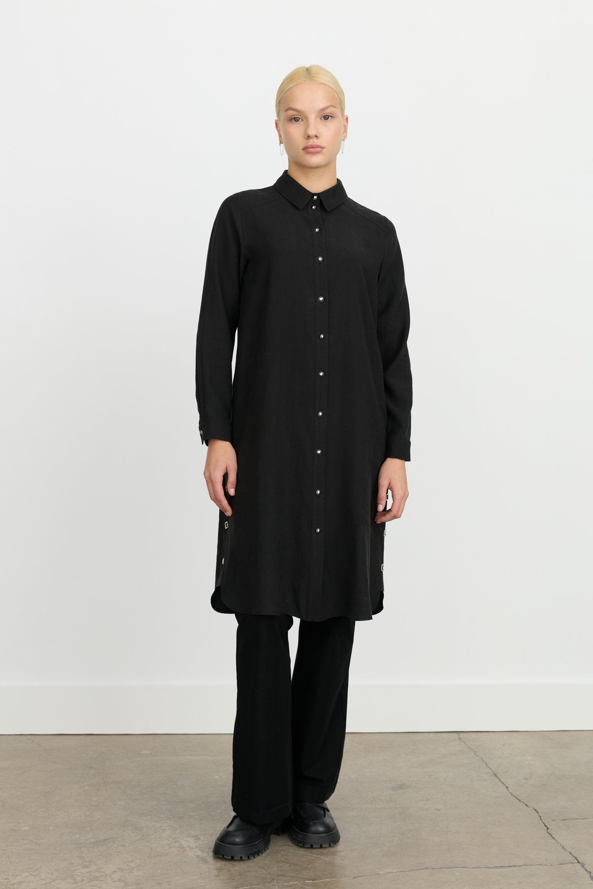 Kuşgözü Detaylı Tencel Tunik - Siyah