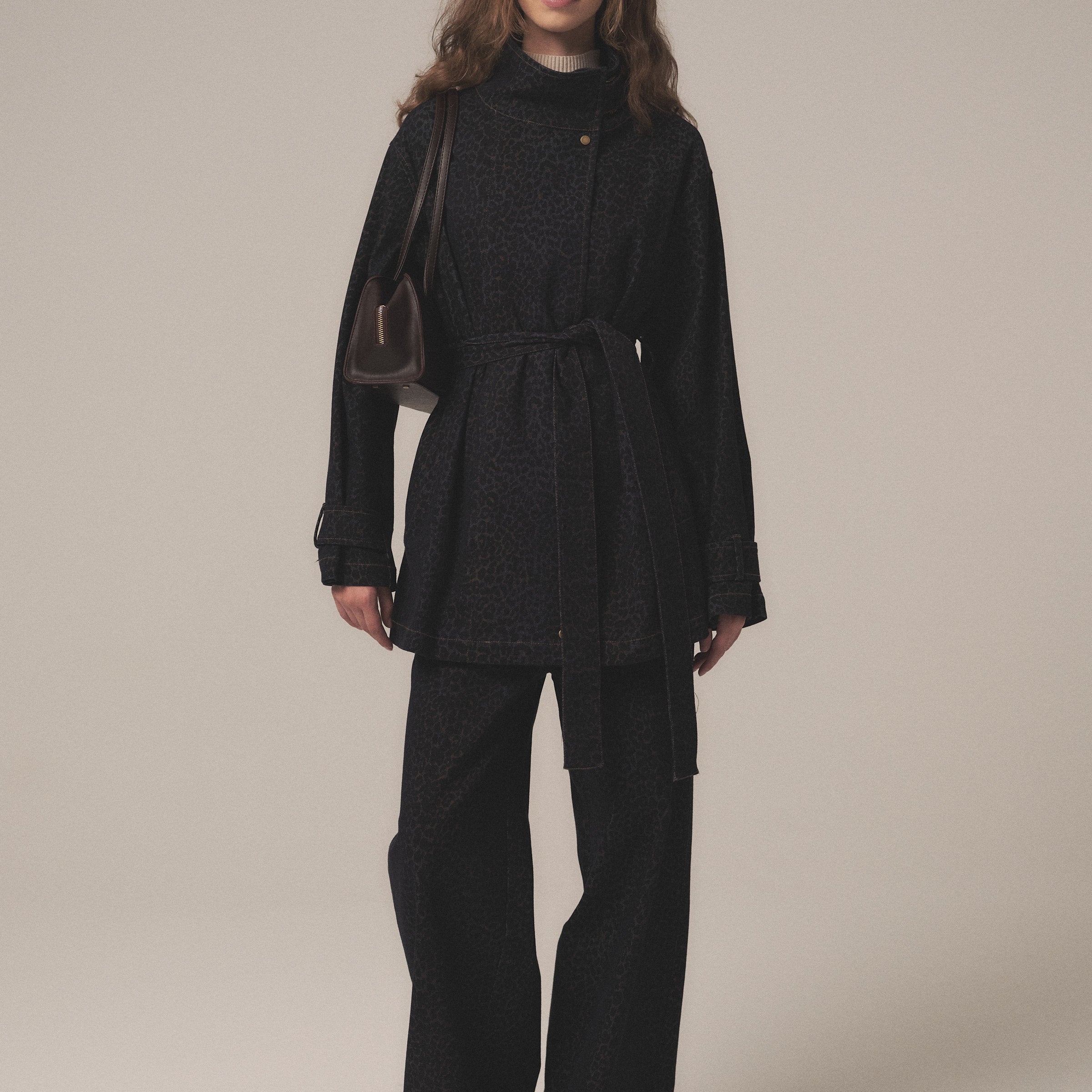 leopar-desenli-dik-yaka-denim-ceket-lacivert-274668.jpg