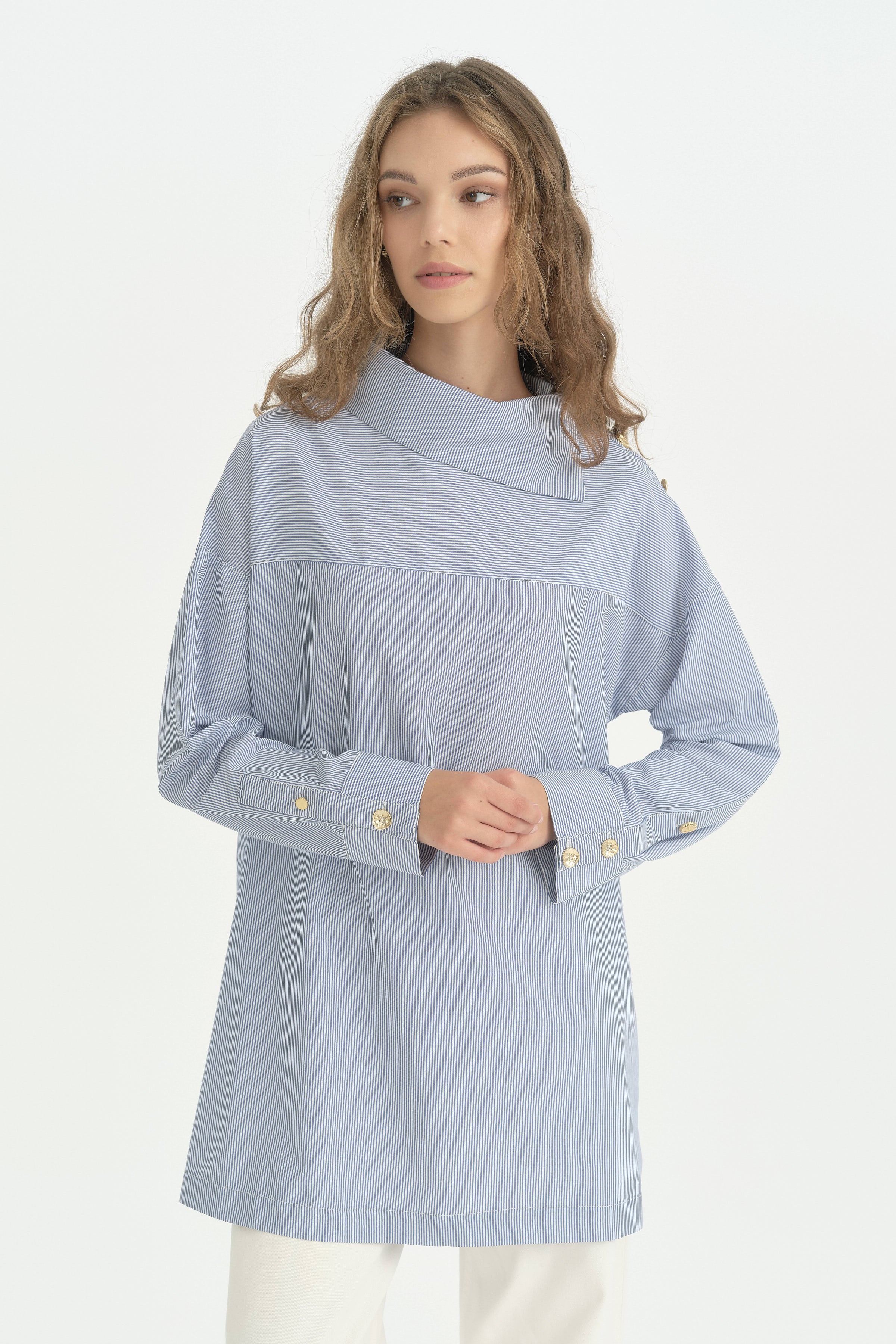 li-spomuzda-dugmeli-oversize-cizgi-kumas-mixli-spor-tunik-acik-mavi-274571.jpg