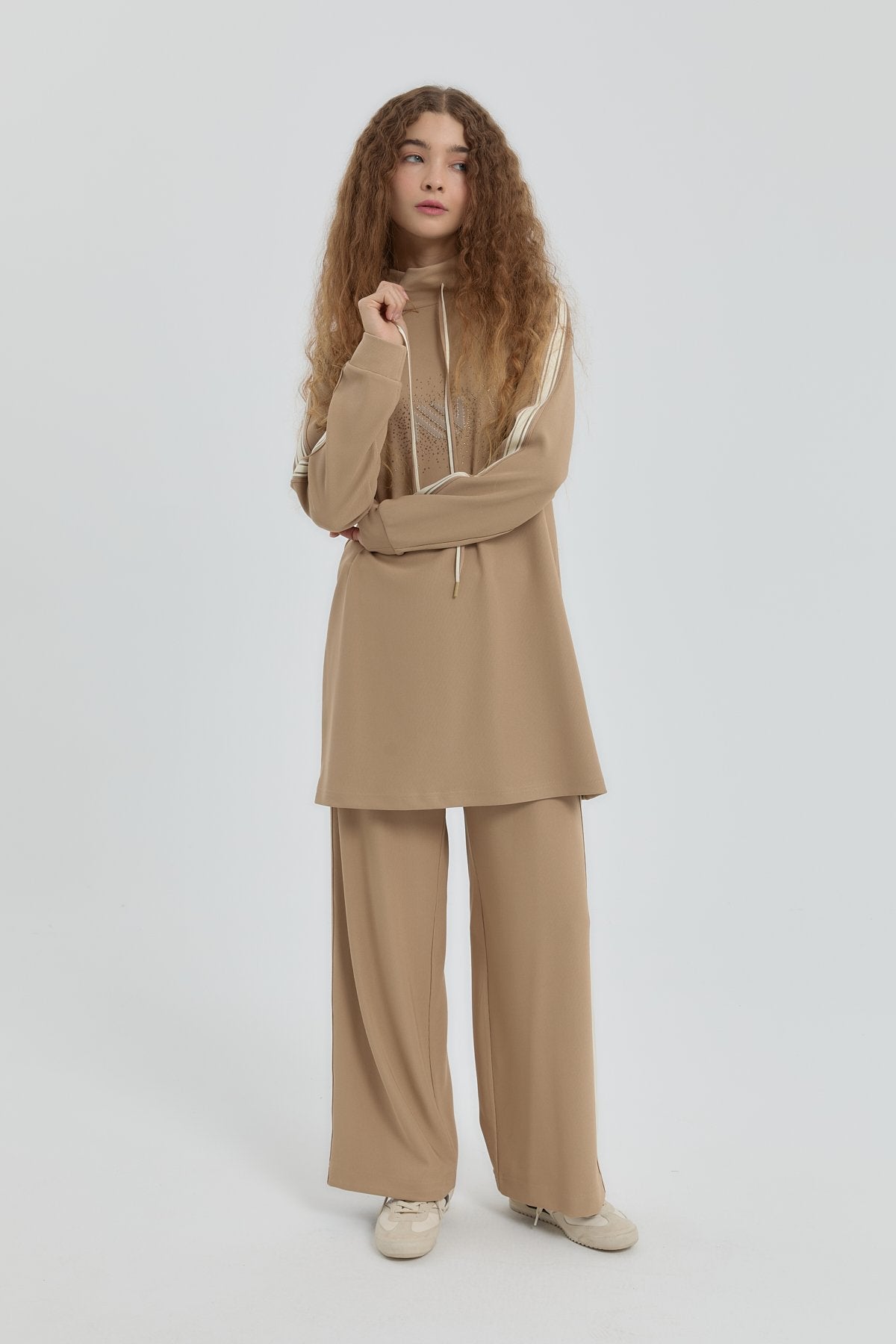 logolu-orme-pantolon-tunik-takim-camel-256426.jpg