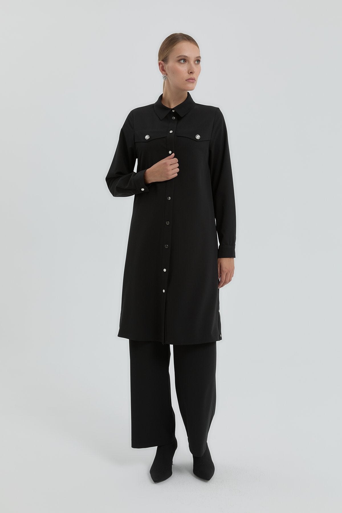 metal-aksesuar-detayli-tunik-siyah-256266.jpg