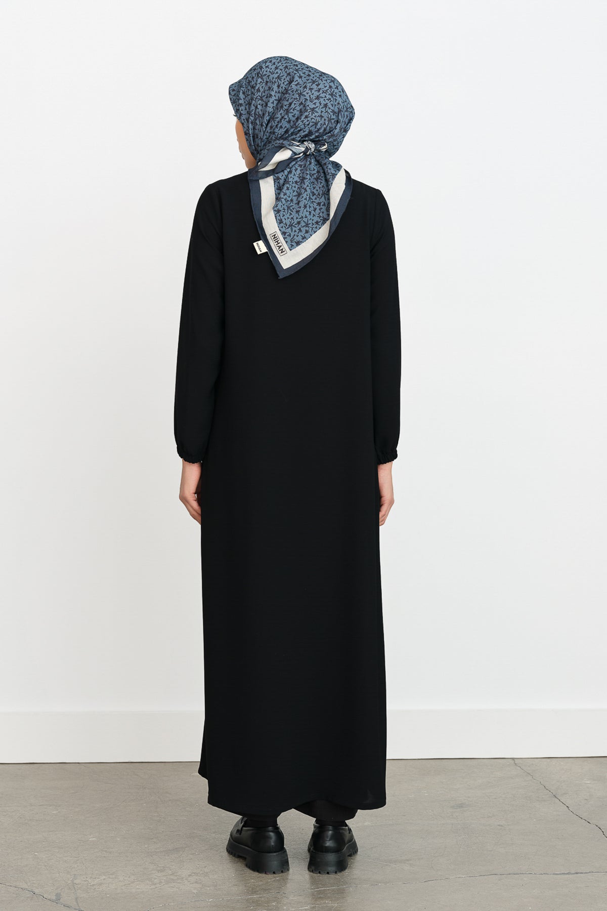 Abaya with Metal Accessories - Black