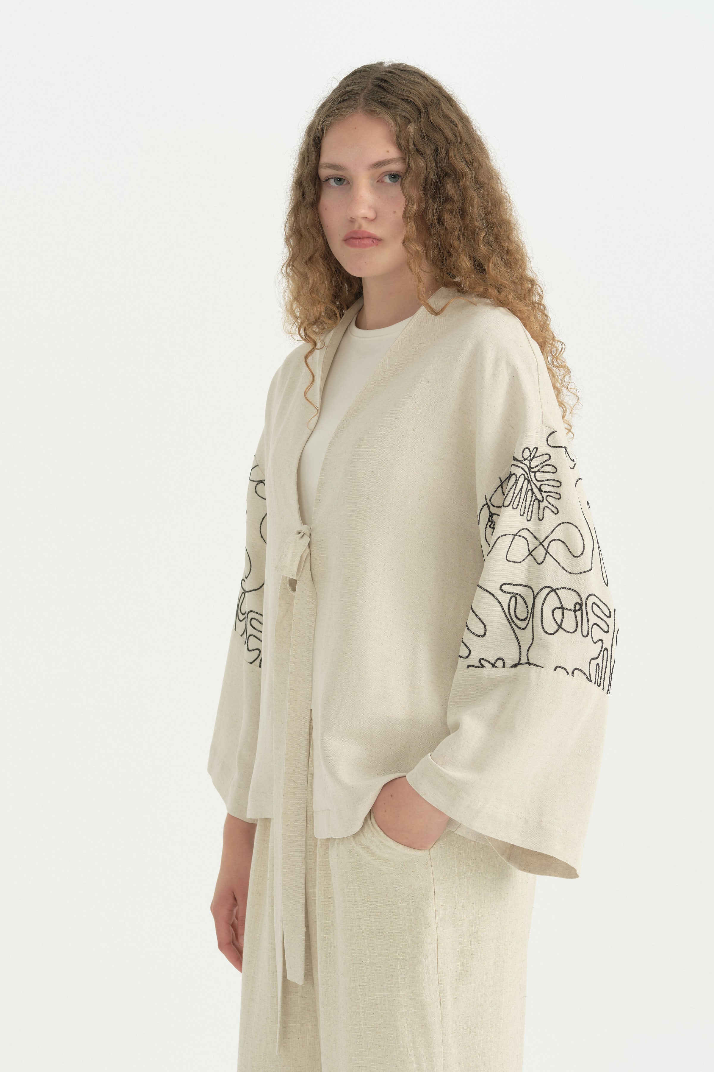 Nakış Detaylı Bağcıklı Pamuklu Kimono - Siyah
