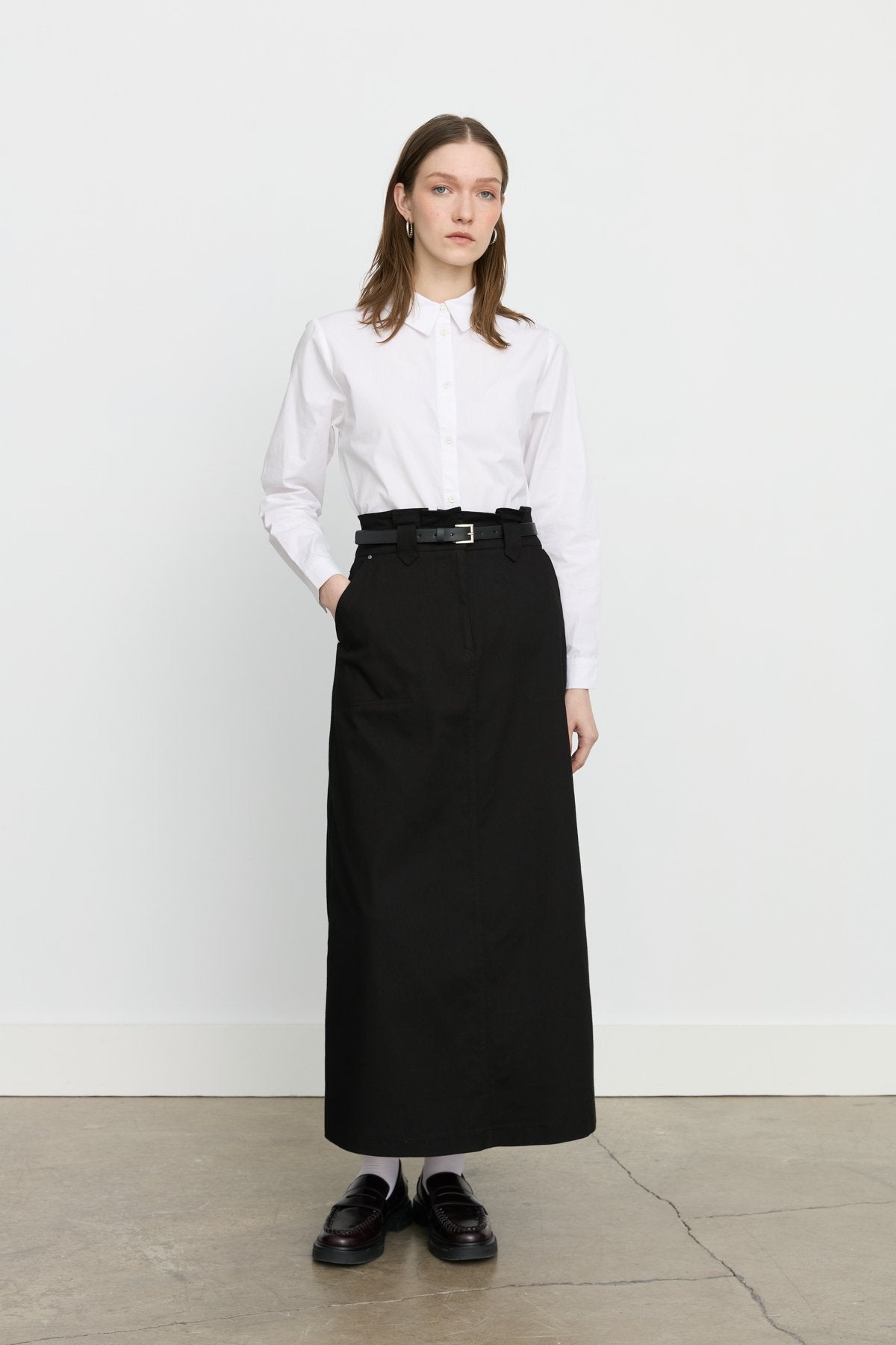 nakis-detayli-kemerli-kanvas-denim-etek-siyah-244446.jpg