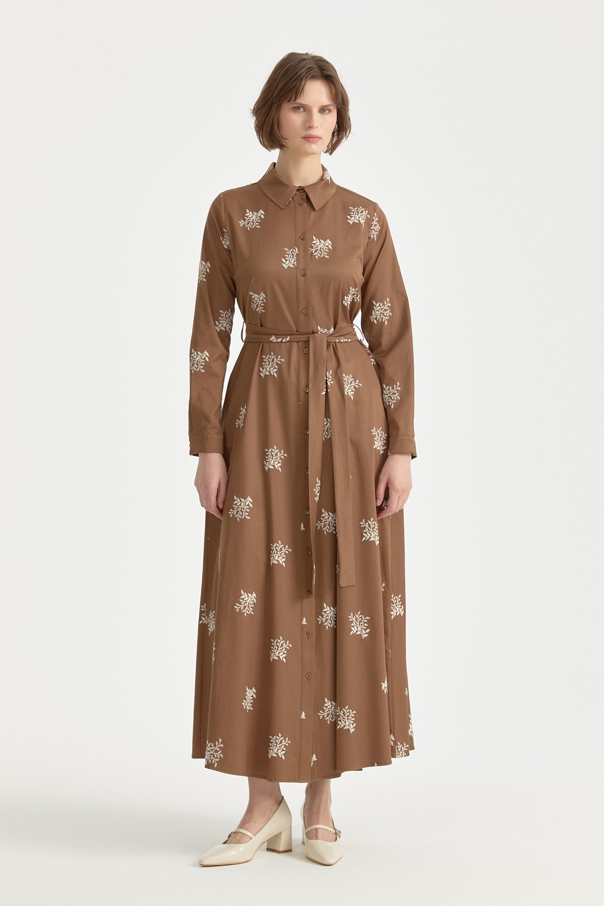 nakis-detayli-pamuk-gomlek-elbise-acik-kahve-262289.jpg