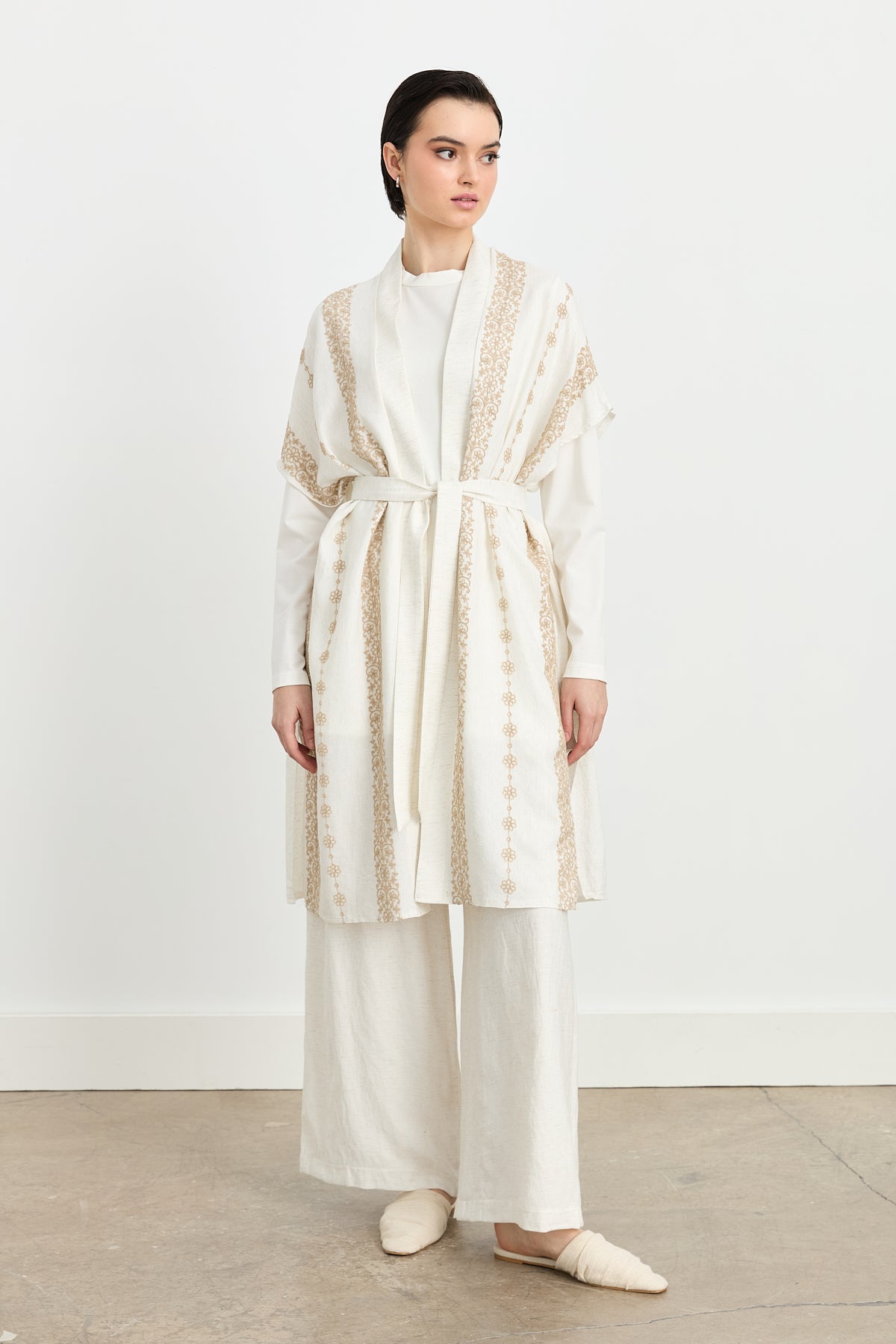 nakis-detayli-pantolon-kimono-keten-takim-bej-248606.jpg