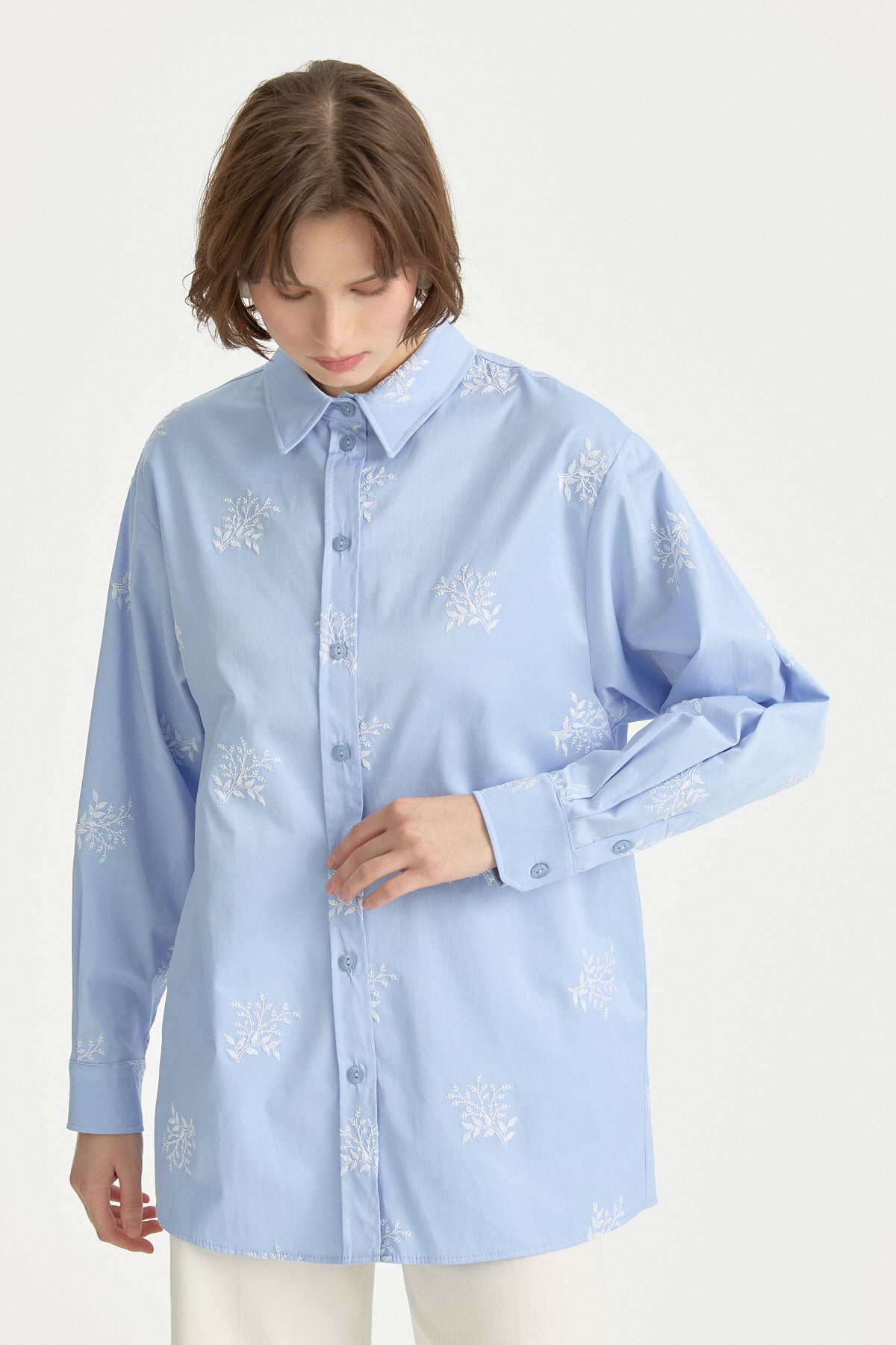 nakisli-gomlek-yaka-tunik-acik-mavi-263579.jpg
