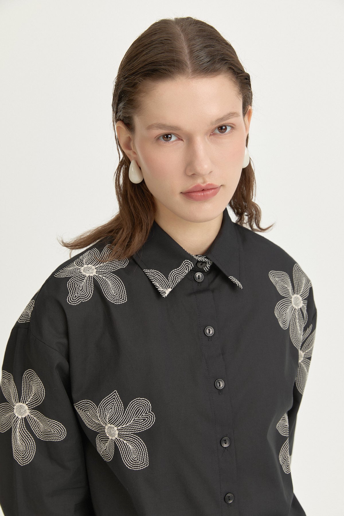 Embroidered Cotton Crop Shirt - Black