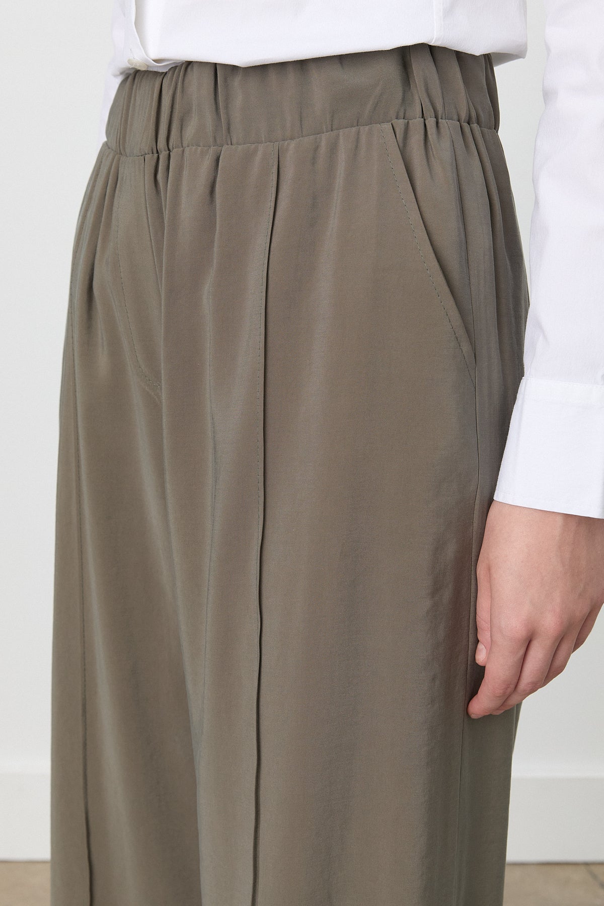 Nervür Detaylı Bol Paça Tencel Modal Pantolon - Haki