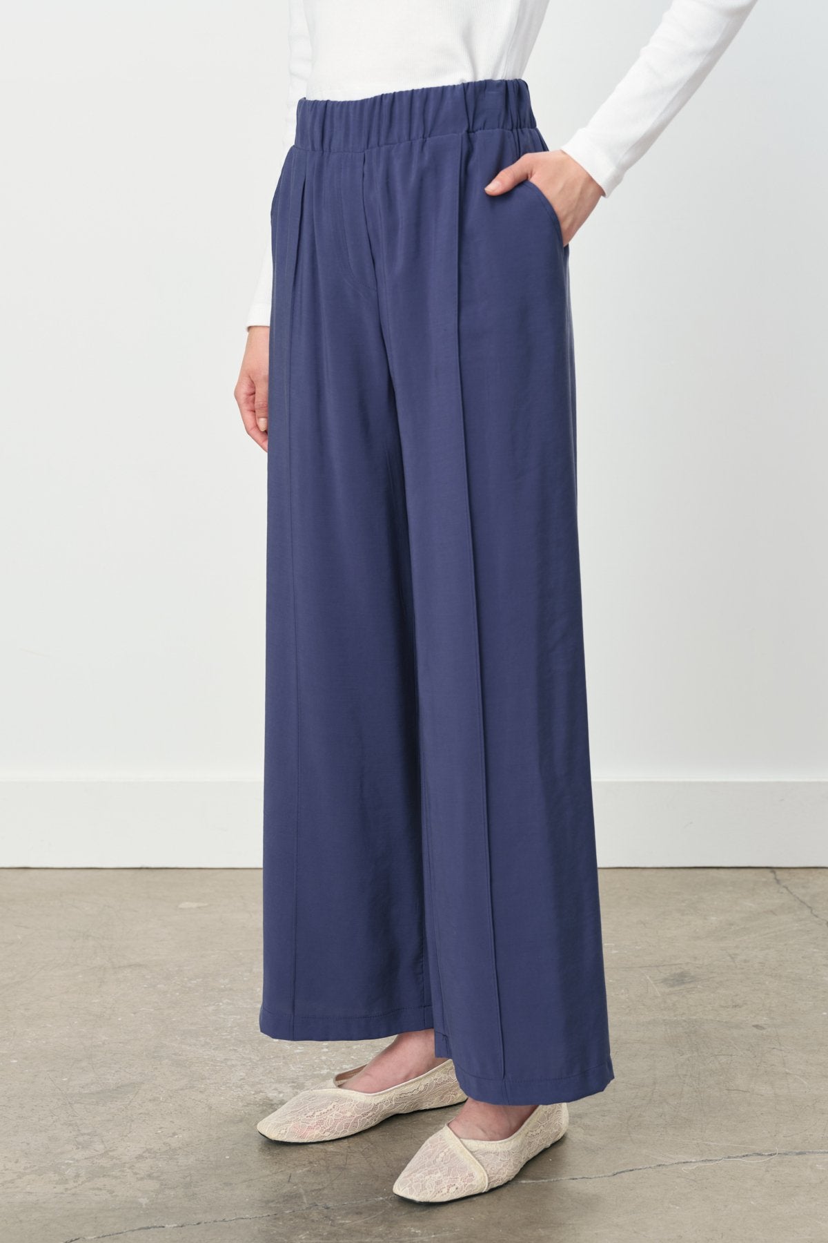 Wide-Leg Tencel Modal Trousers with Ribbed Detail - Indigo
