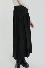 Ribbed Knit Skirt - Black