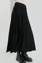 Ribbed Knit Skirt - Black