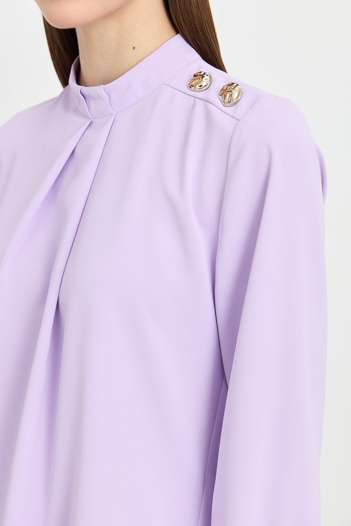 Elegant Blouse with Buttoned Shoulders - Lilac