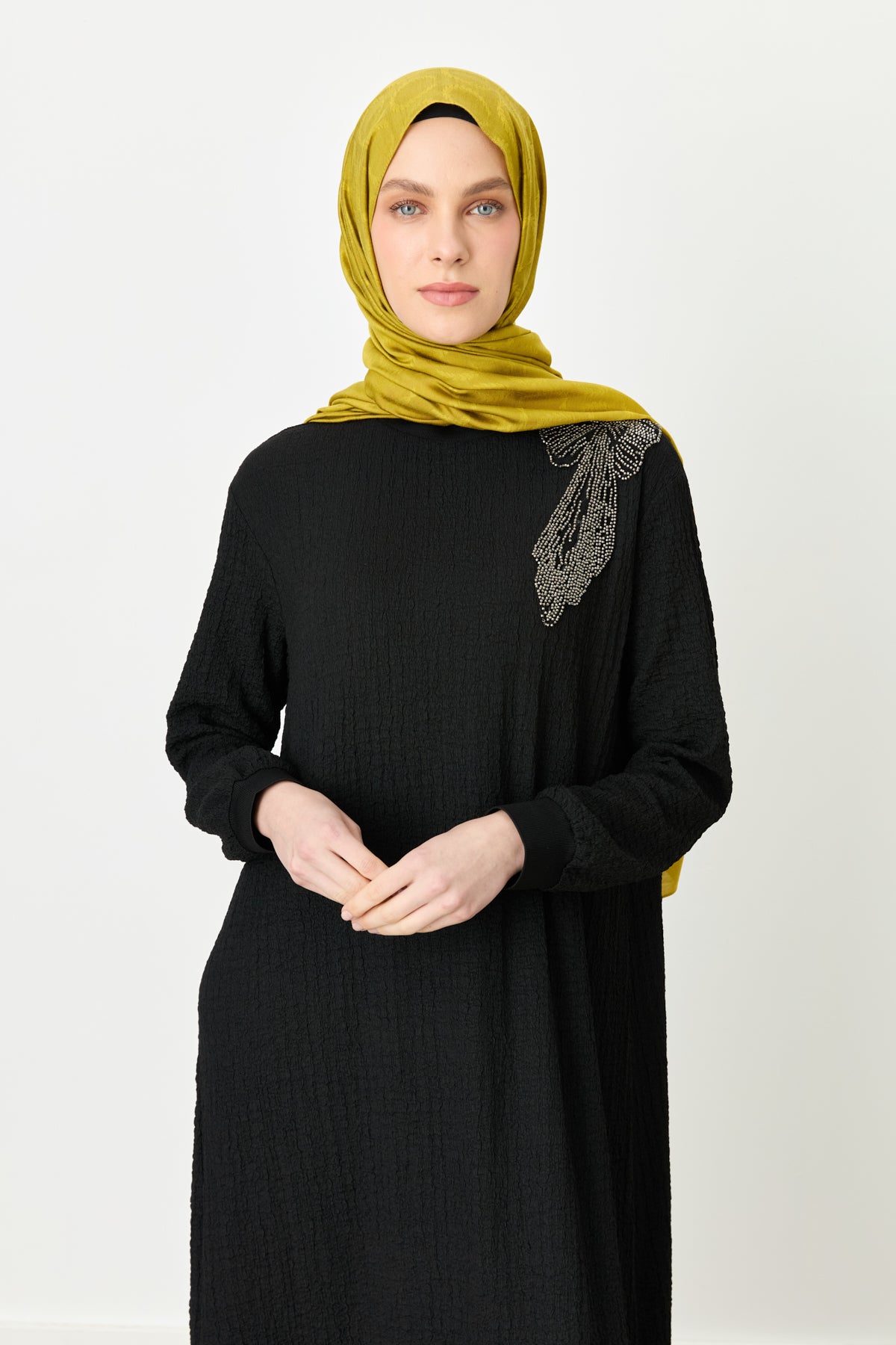 Embroidered Shoulder Knit Dress - Black
