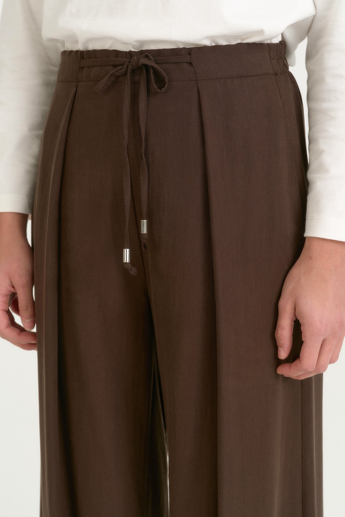Front Pleated Wide Leg Lyocell Trousers - Coffee
