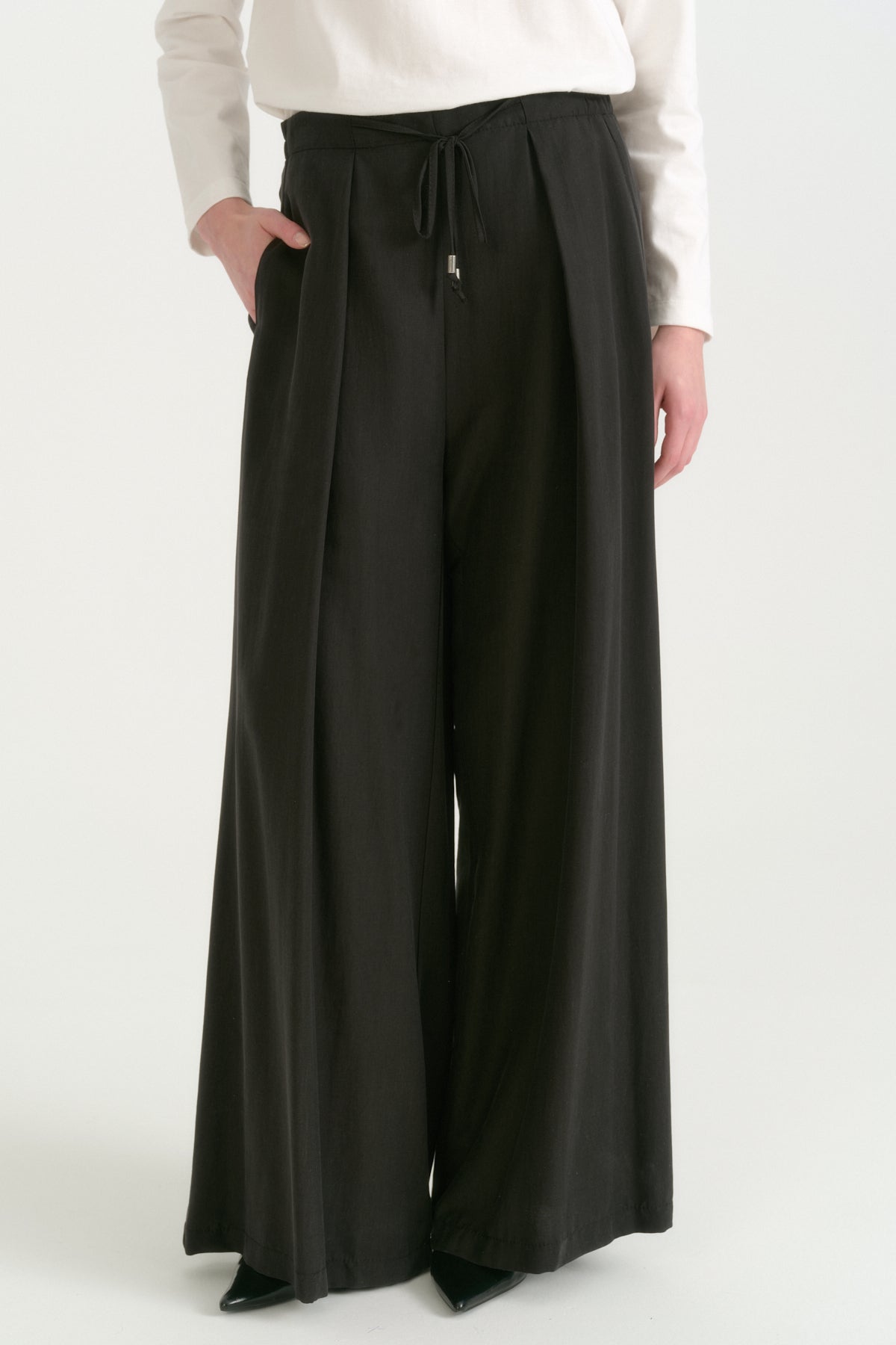 onden-pileli-bol-paca-lyocell-pantolon-siyah-266271.jpg