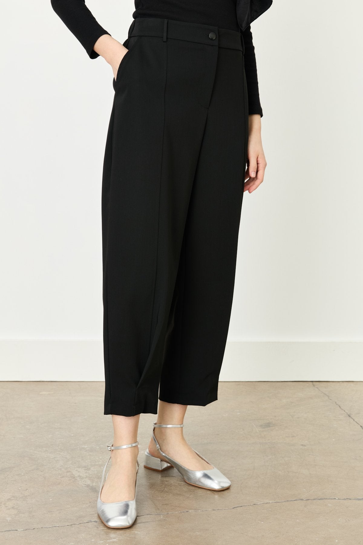 Carrot Viscose Trousers with Front Stitch Detail - Black