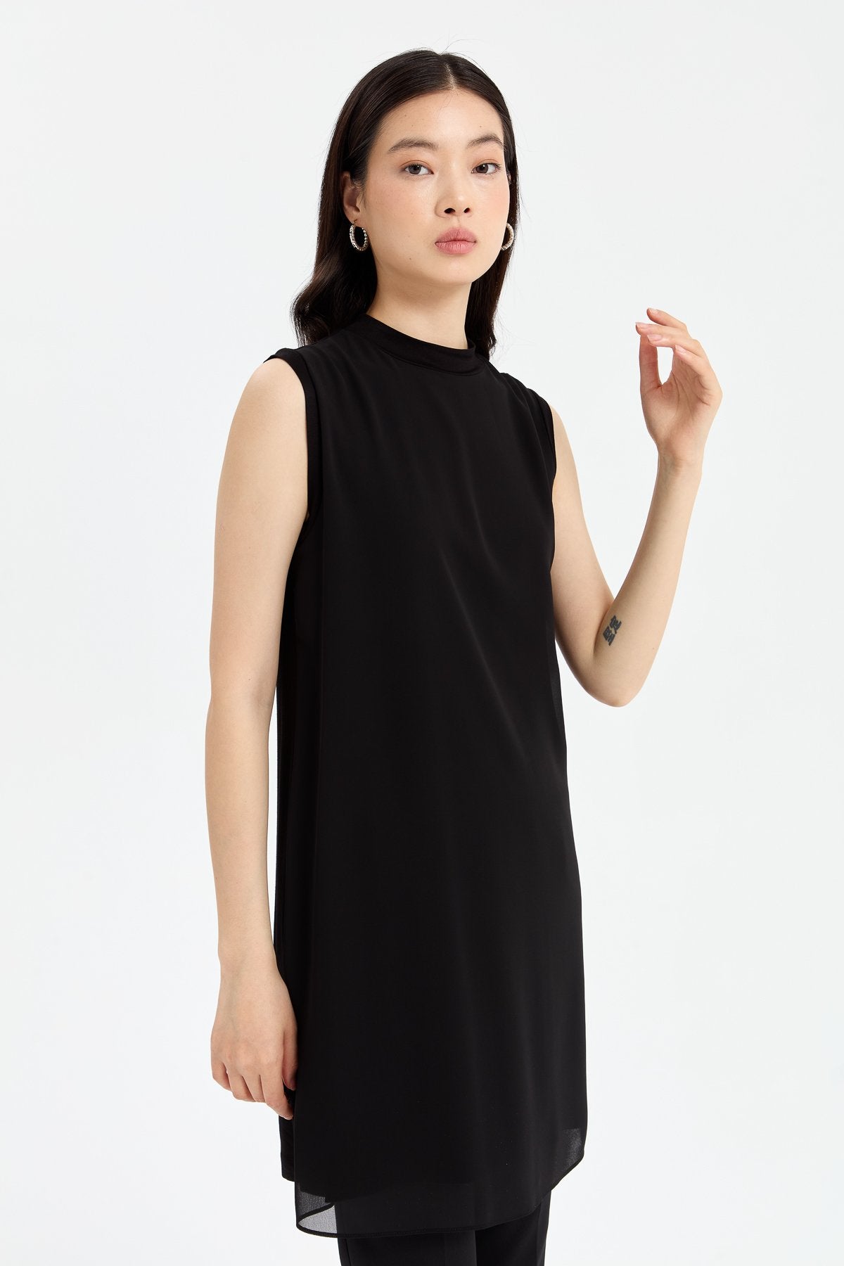 Sleeveless Cotton Undershirt with Chiffon Front - Black