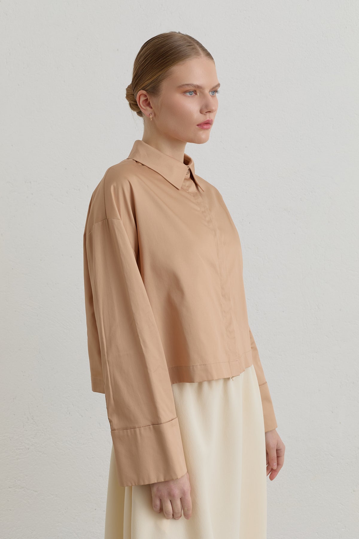 pamuk-crop-gomlek-camel-261840.jpg