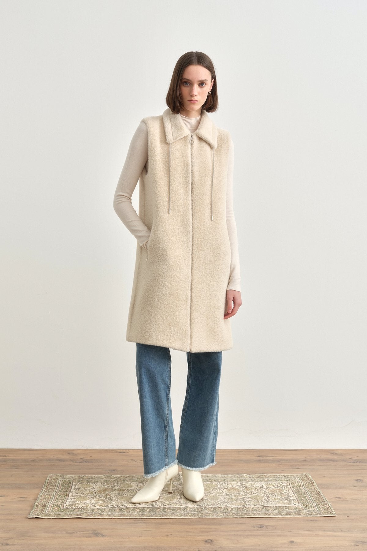 parlak-aksesuarli-angora-yelek-bej-258458.jpg