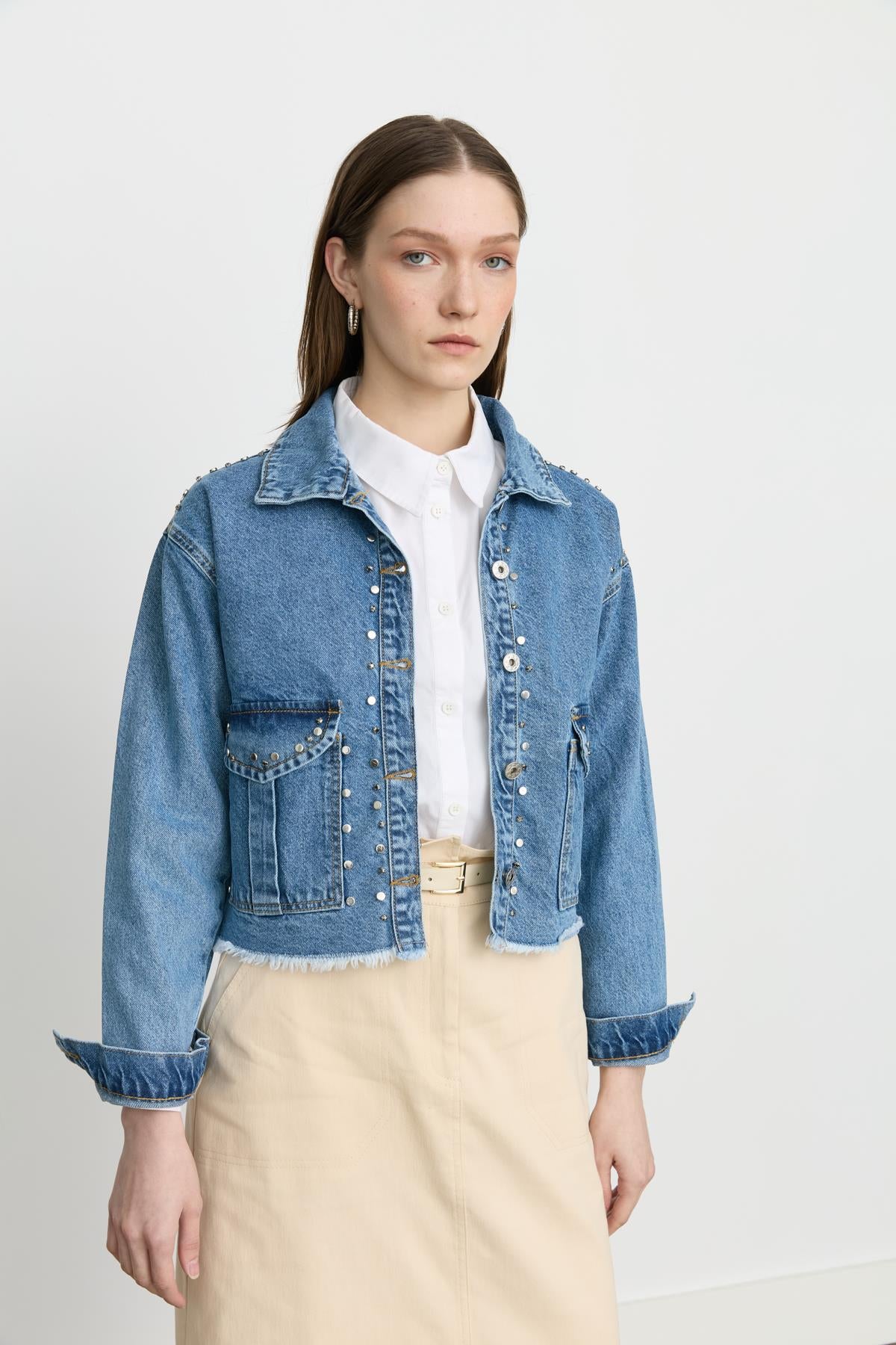Parlak Taş Aksesuarlı Crop Kot Denim Ceket - Açık Mavi