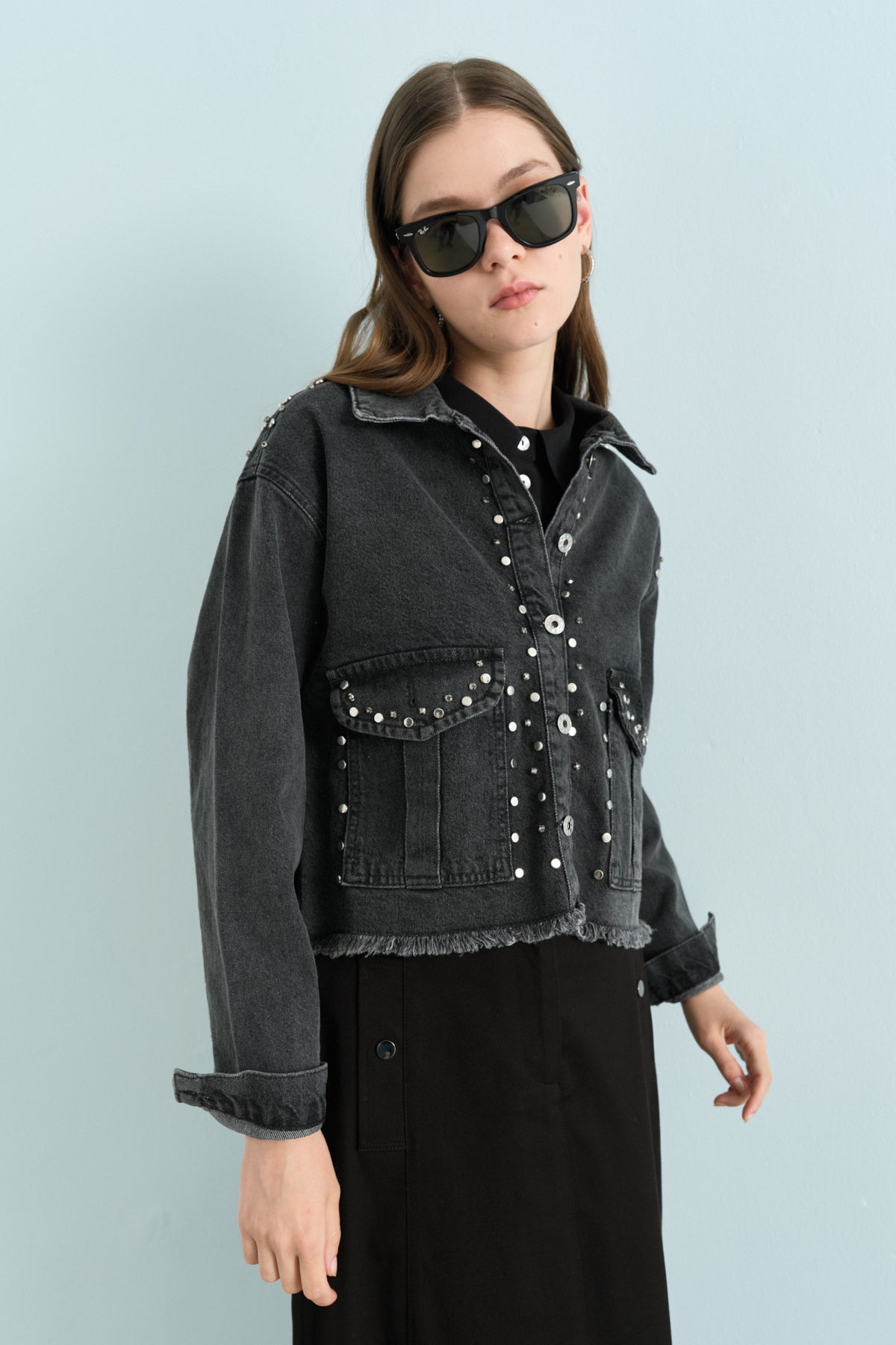Parlak Taş Aksesuarlı Crop Kot Denim Ceket - Siyah
