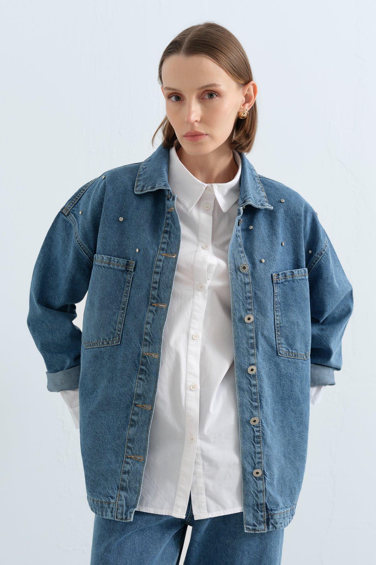 Parlak Taş Aksesuarlı Kot Gömlek Denim Ceket - Açık Mavi