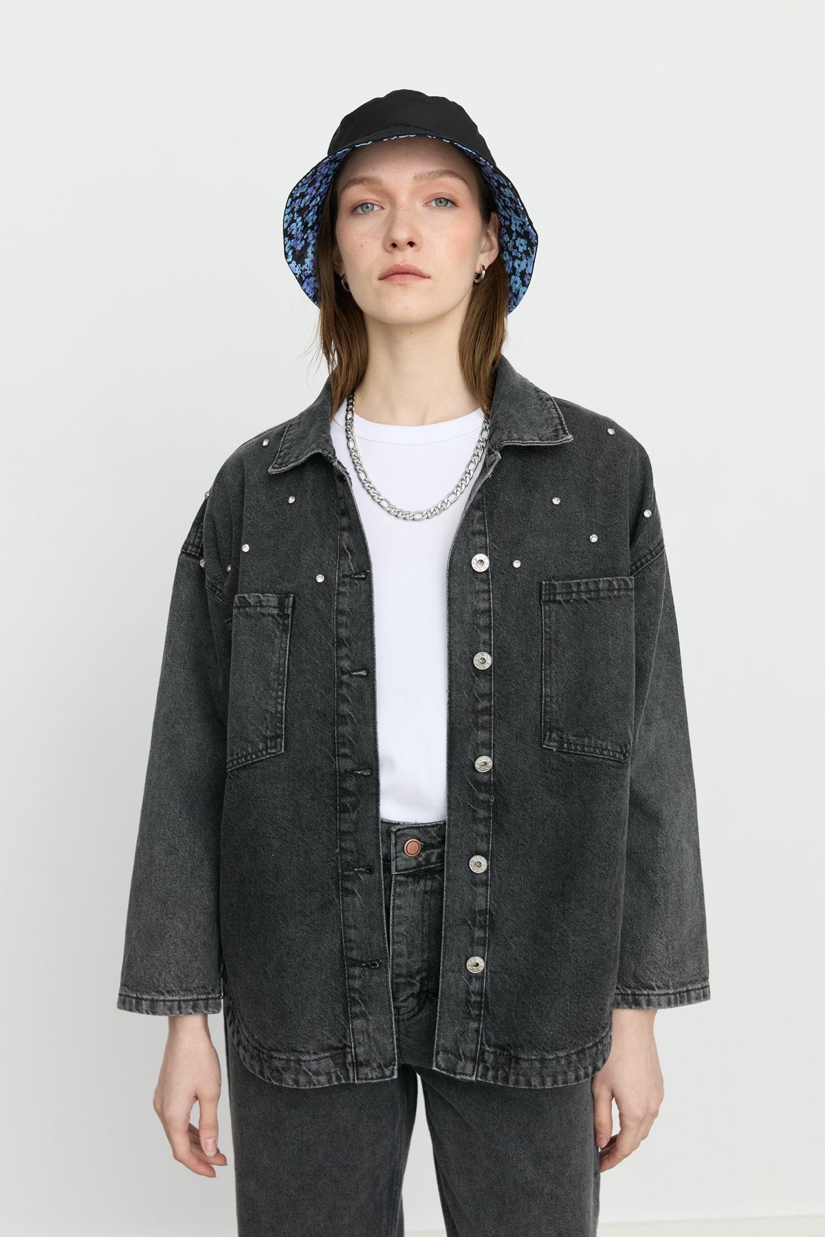 Parlak Taş Aksesuarlı Kot Gömlek Denim Ceket - Siyah