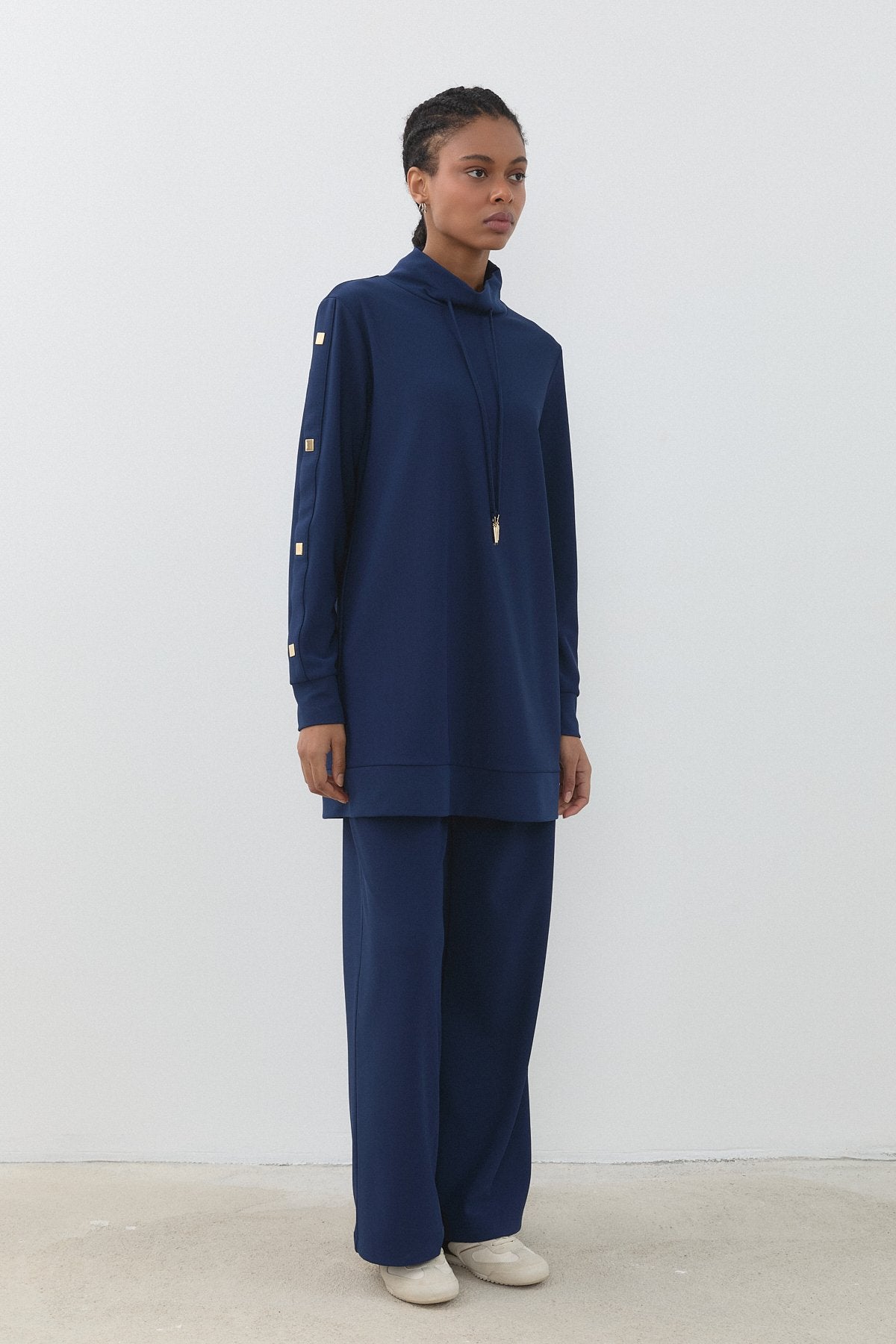 parlak-tas-detayli-orme-pantolon-tunik-takim-lacivert-257830.jpg