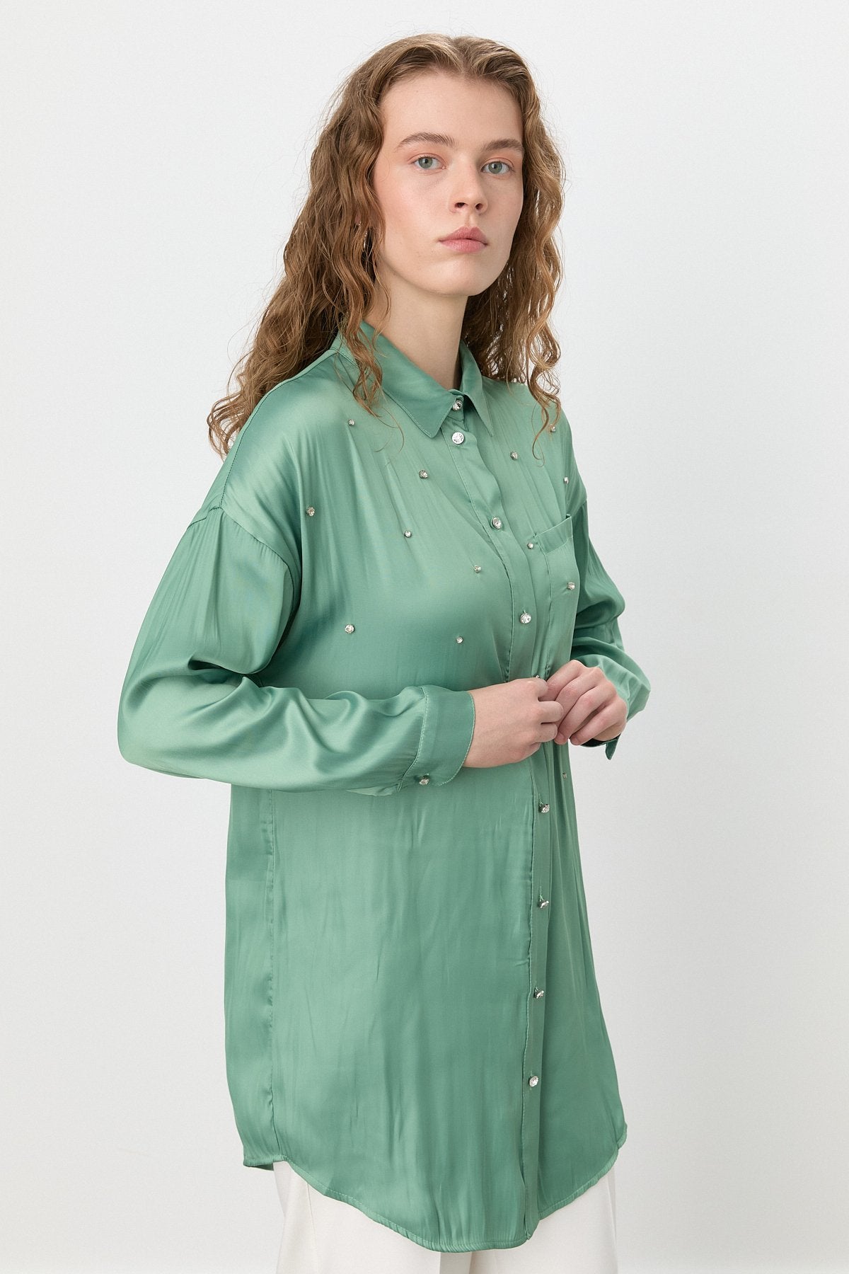 parlak-tas-detayli-tunik-elma-yesili-253014.jpg