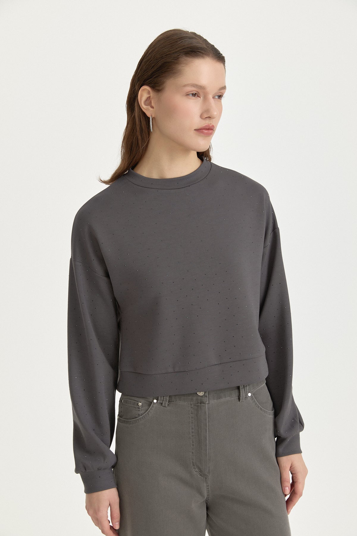 parlak-tasli-orme-crop-bluz-fume-262258.jpg