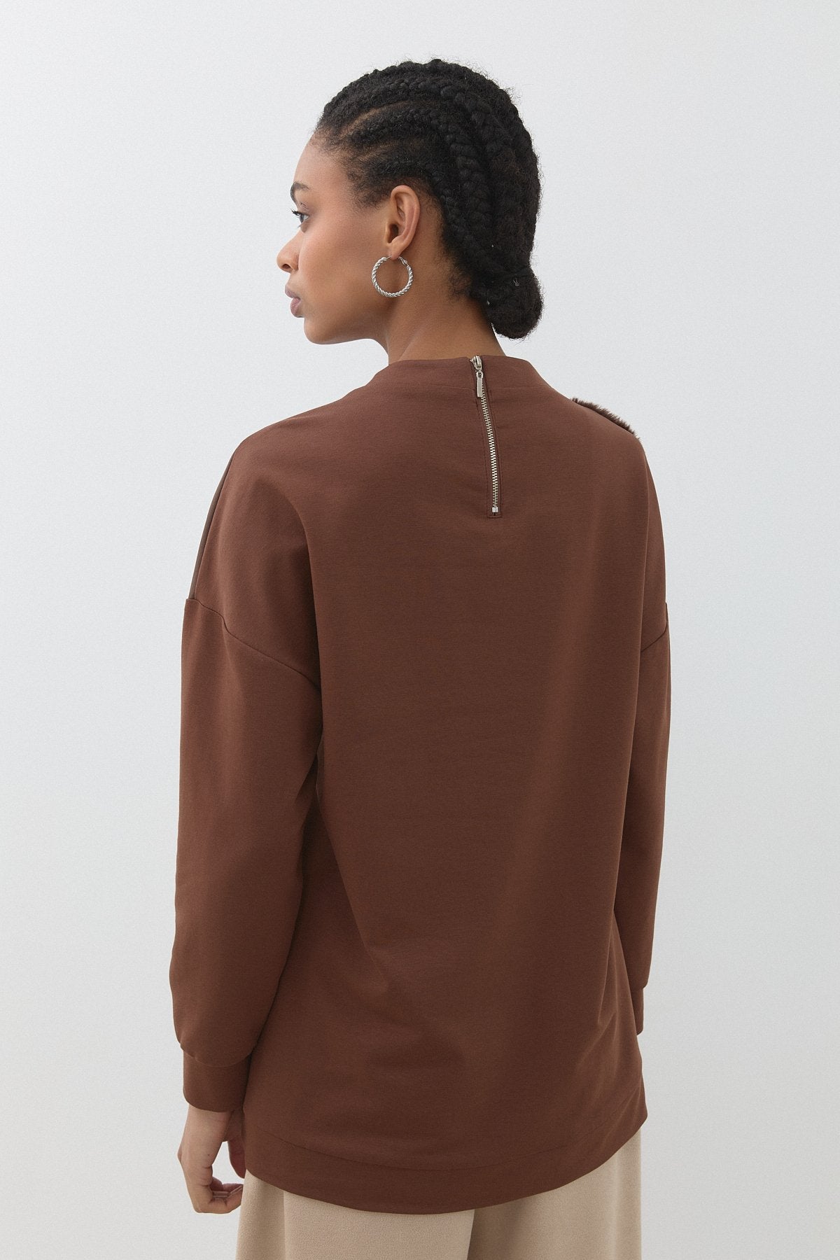 Peluş ve Kumaş Mixli Spor Sweat - Kahve