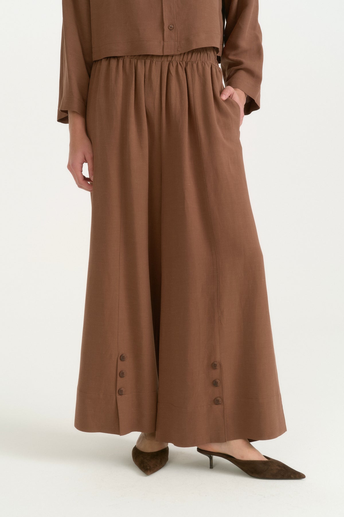 Pleated Linen Wide-Leg Trousers - Coffee