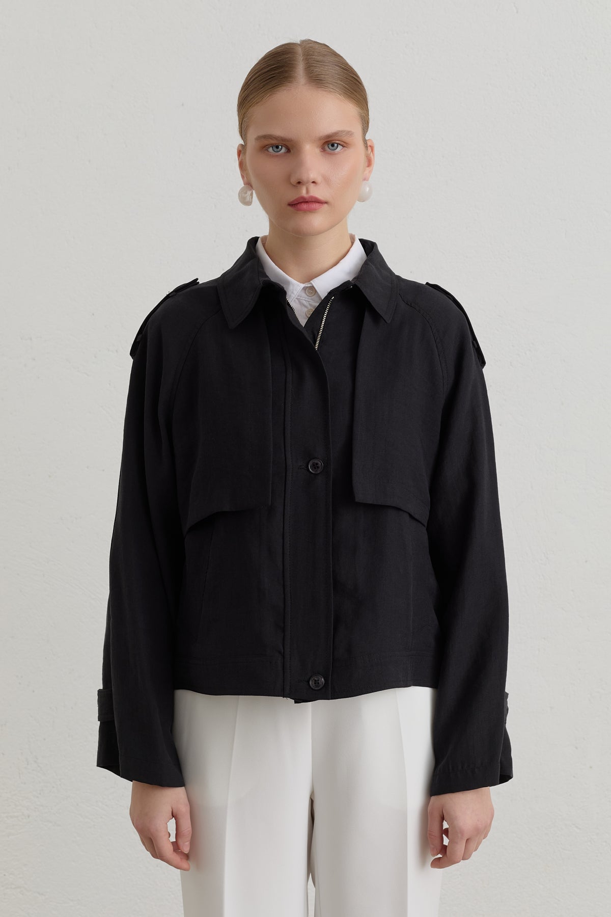 pile-detayli-lyocell-crop-ceket-siyah-261847.jpg