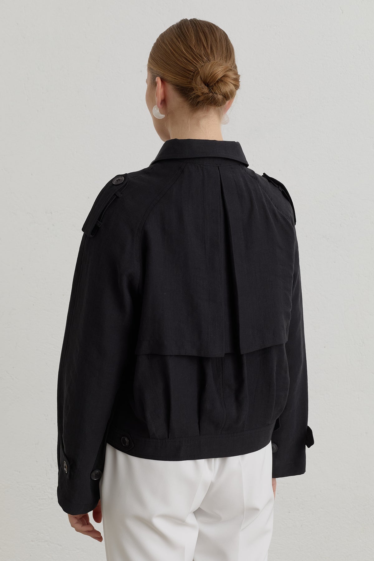 Pleated Detailed Lyocell Crop Jacket - Black